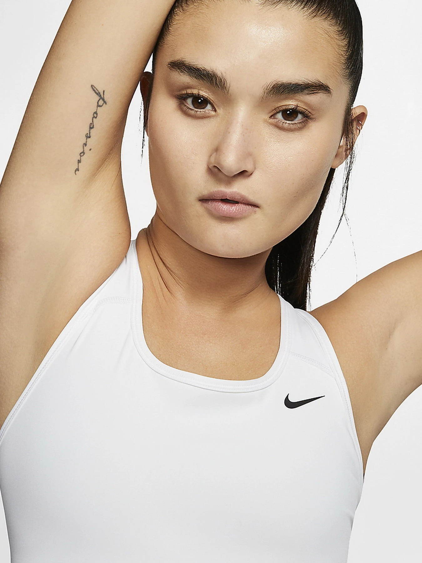 Футболки и поло NIKE Dri-FIT Swoosh модель BV3630-100 Фото