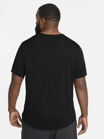 Футболки и поло NIKE NK DF MILER TOP модель CU5992-010 Фото