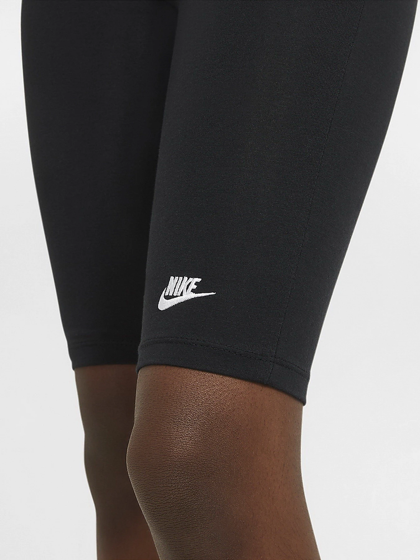 Шорти NIKE G NSW BIKE 9 IN SHORT модель DA1243-010 Фото