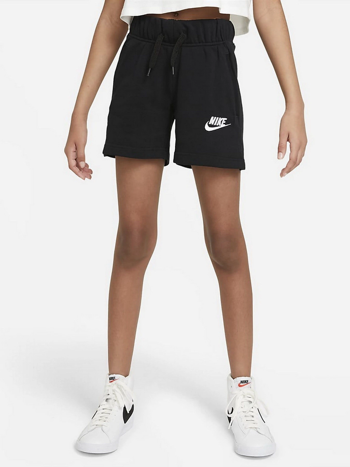 Шорти NIKE Sportswear модель DA1405-010 Шорти NIKE Sportswear модель DA1405-010 Фото