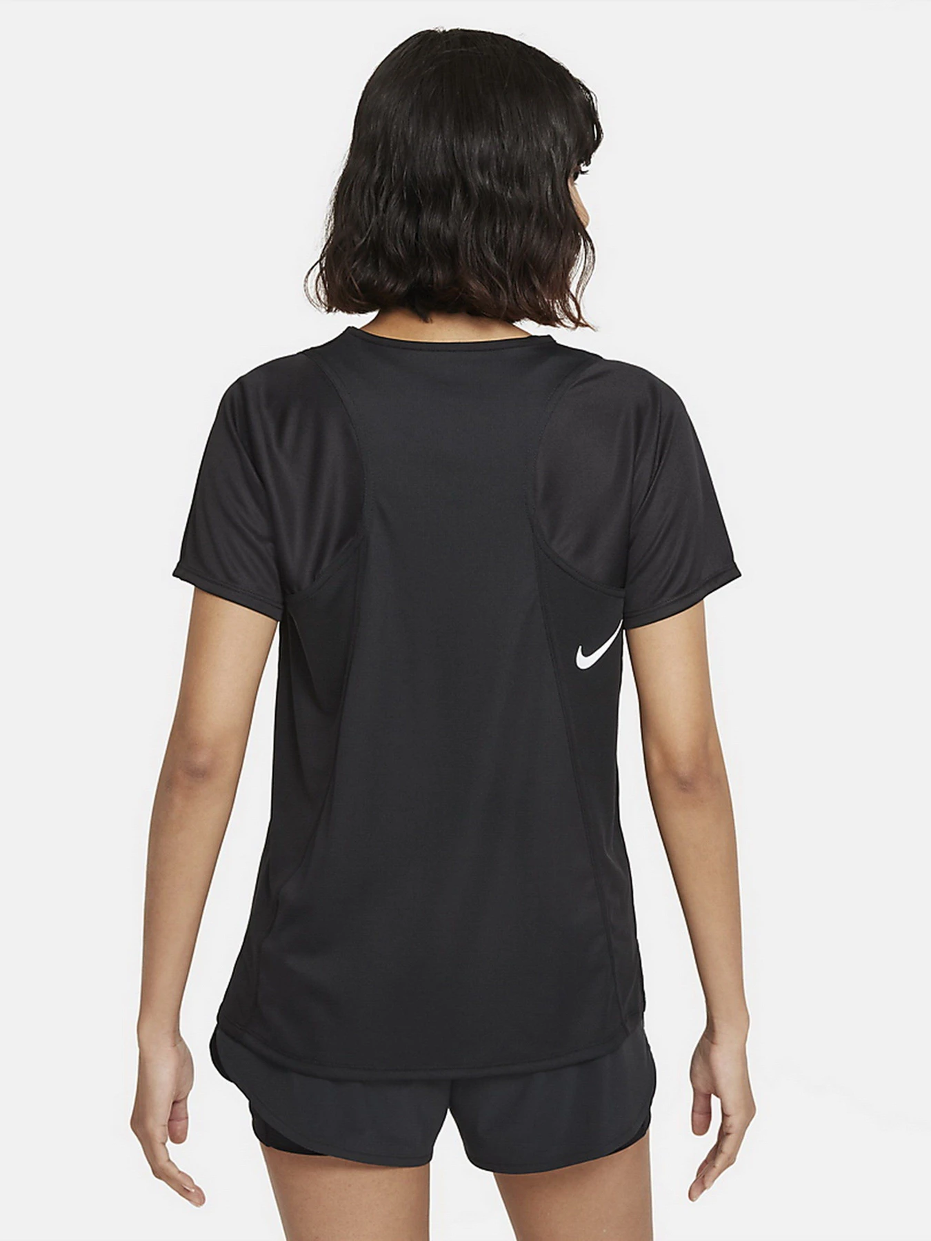Футболки и поло NIKE Race Top Ss модель DD5927-010 Футболки и поло NIKE Race Top Ss модель DD5927-010 Фото