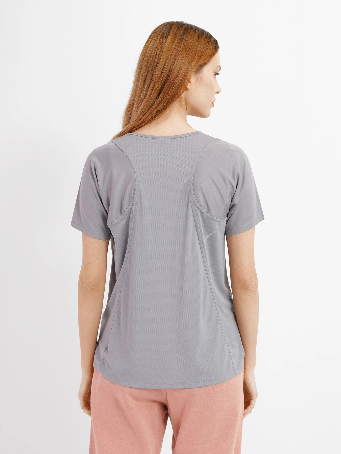 Футболки и поло NIKE Race Top Ss модель DD5927-073 Футболки и поло NIKE Race Top Ss модель DD5927-073 Фото