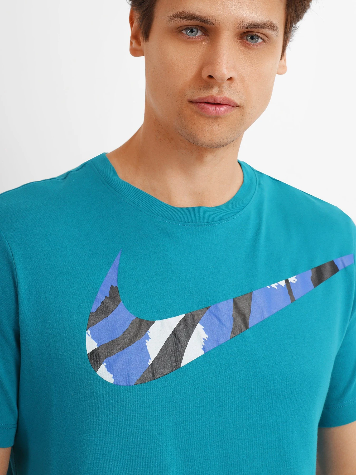 Футболки і поло NIKE Dri-FIT Sport Clash модель DM5662-367 Футболки і поло NIKE Dri-FIT Sport Clash модель DM5662-367 Фото