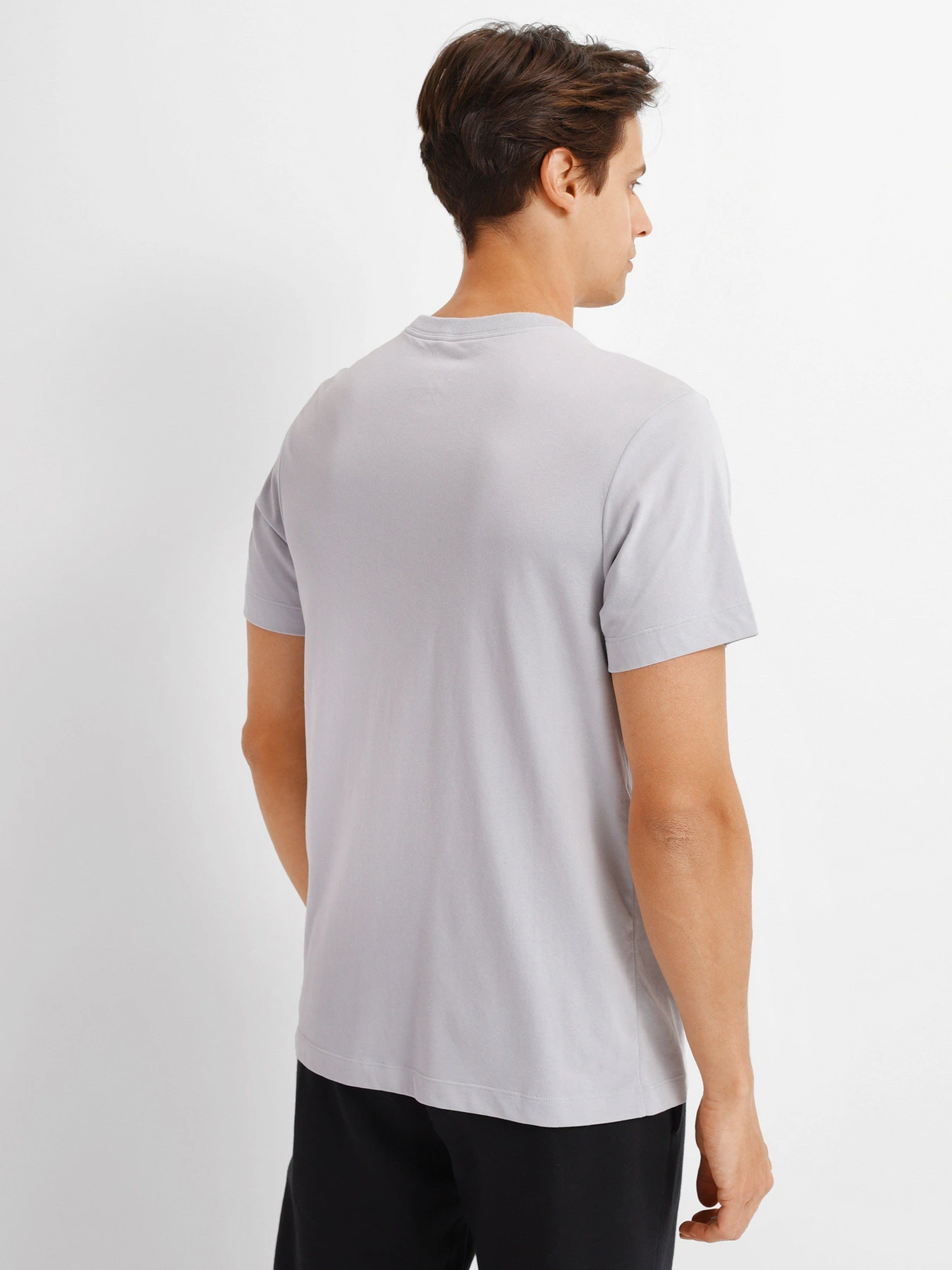 Футболки і поло NIKE Dri-fit модель DM5669-077 Футболки і поло NIKE Dri-fit модель DM5669-077 Фото