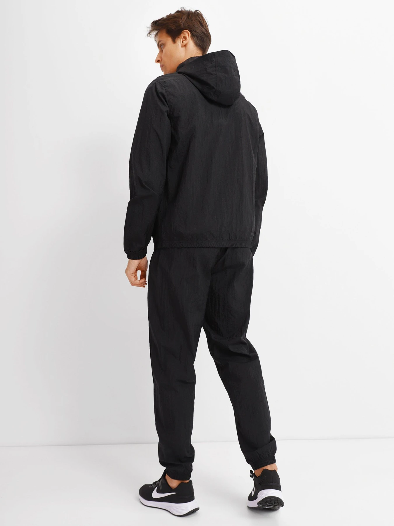 Костюмы NIKE Sportswear Sport Essentials модель DM6848-010 Костюмы NIKE Sportswear Sport Essentials модель DM6848-010 Фото