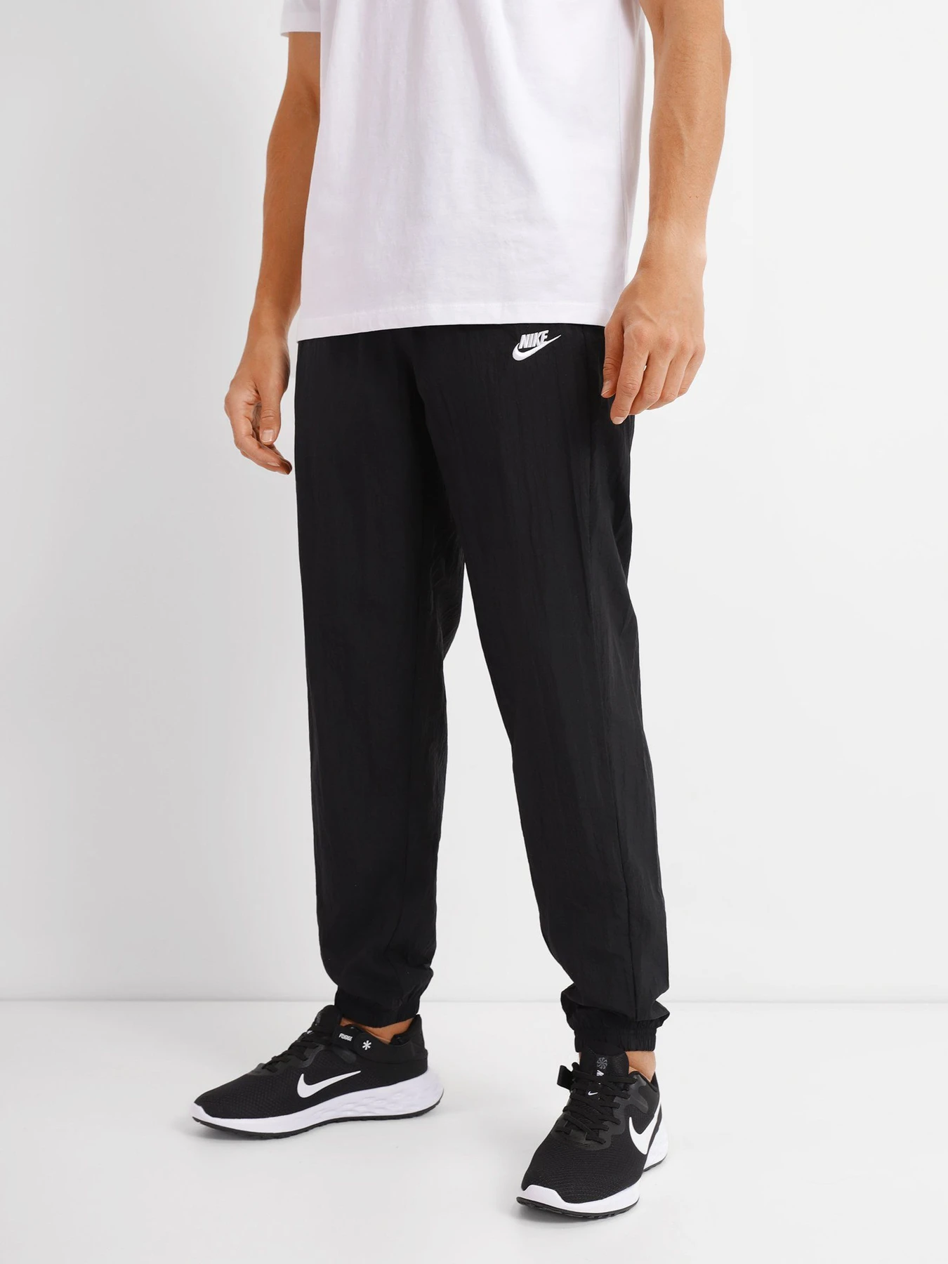 Костюмы NIKE Sportswear Sport Essentials модель DM6848-010 Костюмы NIKE Sportswear Sport Essentials модель DM6848-010 Фото