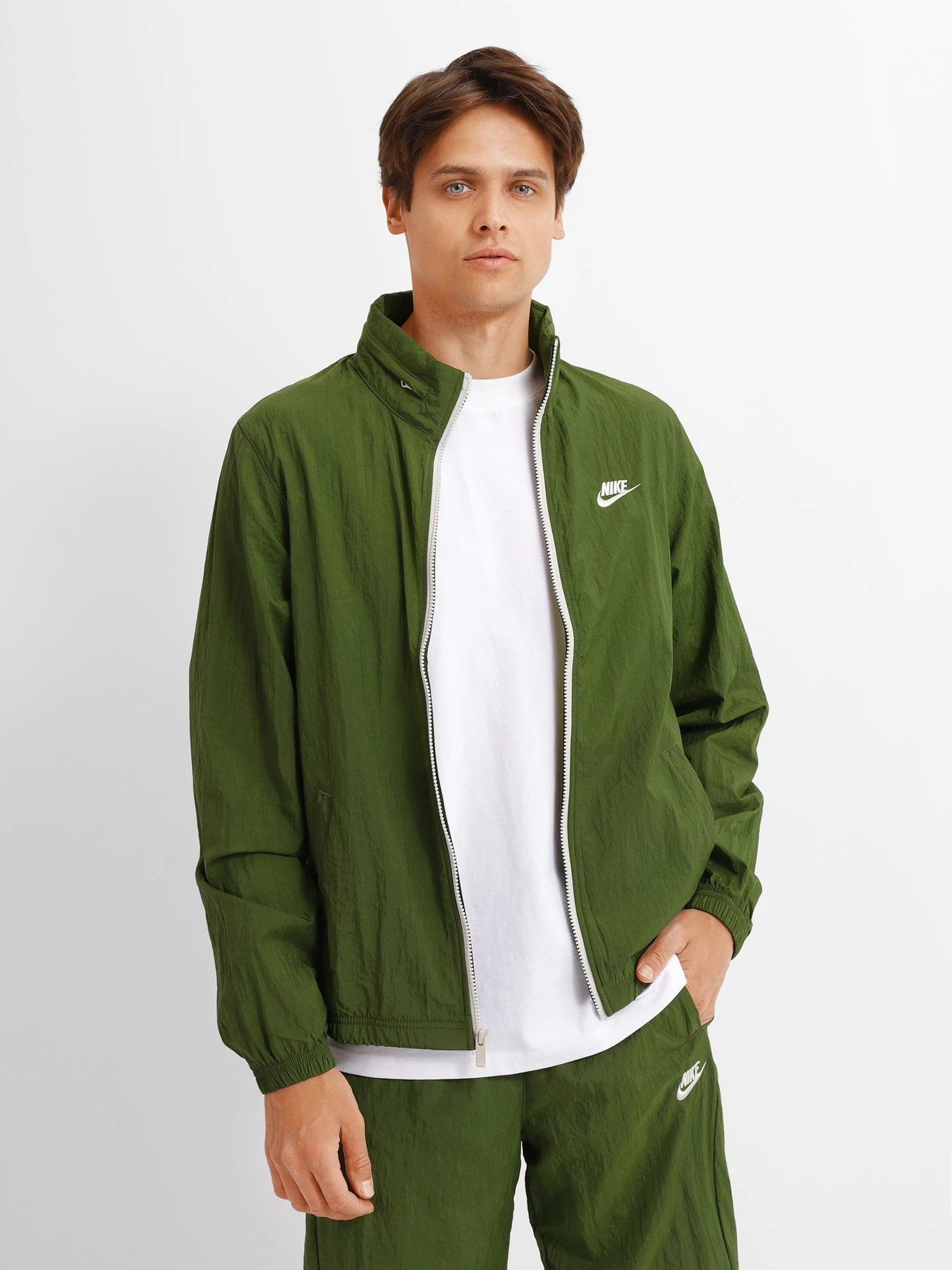 Костюмы NIKE Sportswear Sport Essentials модель DM6848-326 Костюмы NIKE Sportswear Sport Essentials модель DM6848-326 Фото