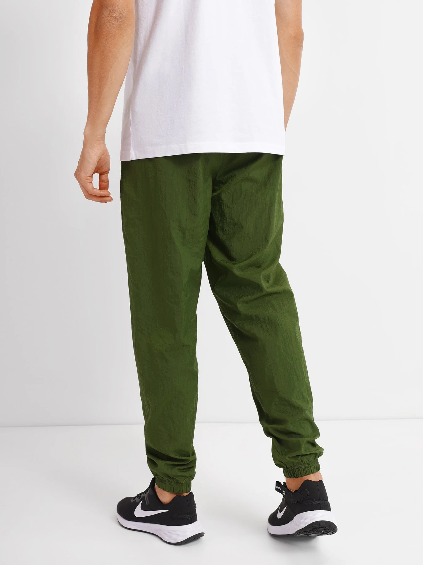 Костюмы NIKE Sportswear Sport Essentials модель DM6848-326 Костюмы NIKE Sportswear Sport Essentials модель DM6848-326 Фото