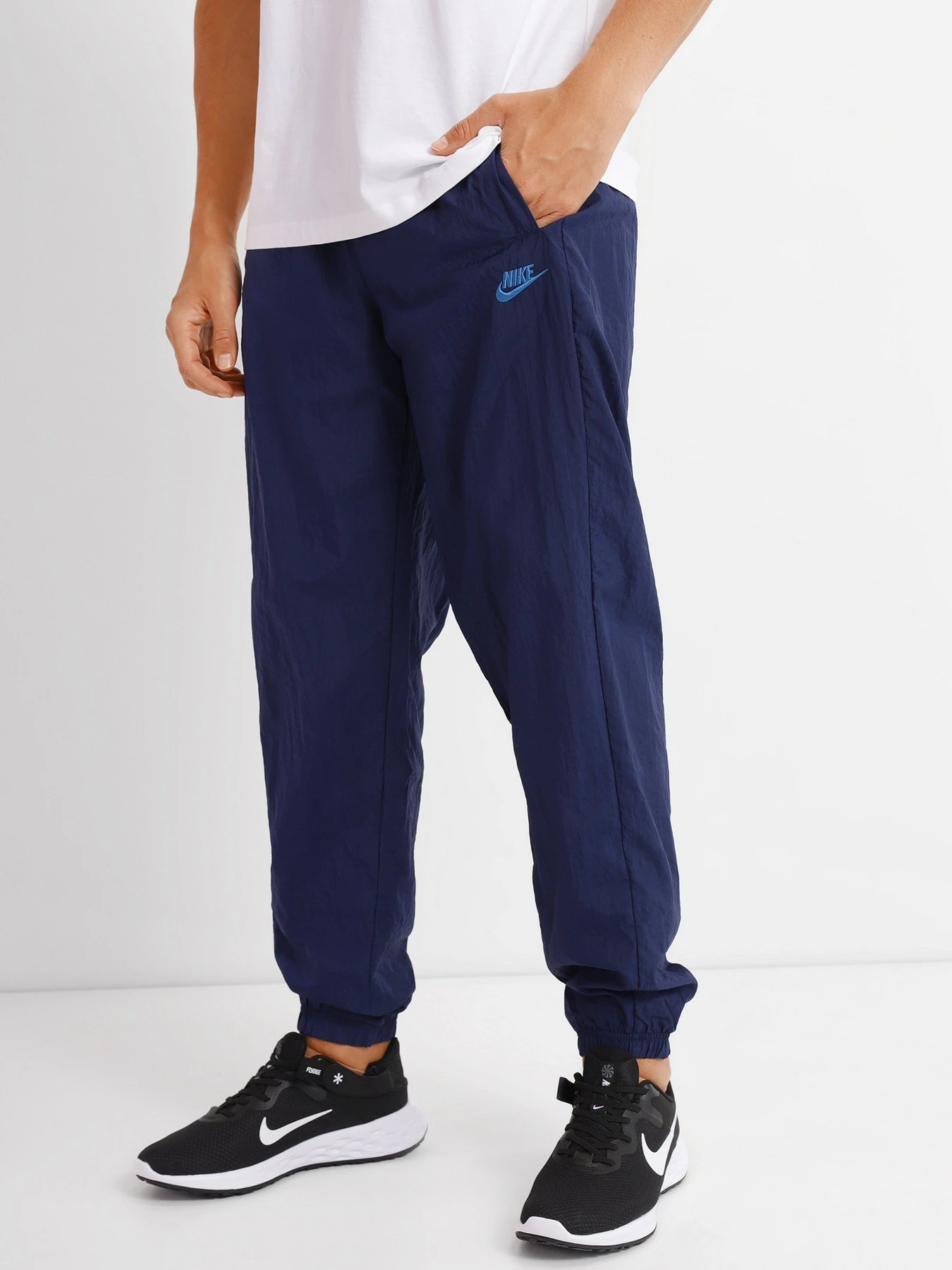 Костюмы NIKE Sportswear Sport Essentials модель DM6848-410 Костюмы NIKE Sportswear Sport Essentials модель DM6848-410 Фото