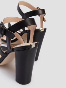 Босоножки GUESS 
Melodie модель FL6MEL-LEA03-BLACK Фото
