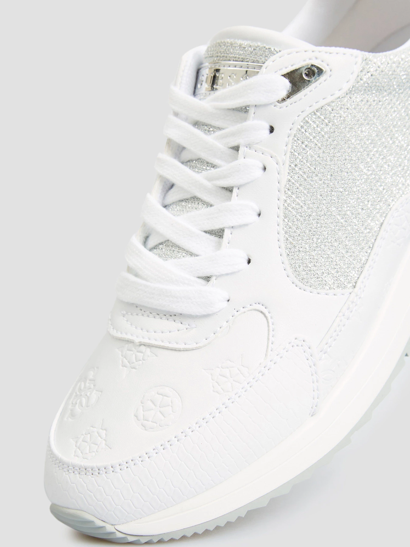Кроссовки GUESS модель FL5MOX-PEL12-WHISI Фото