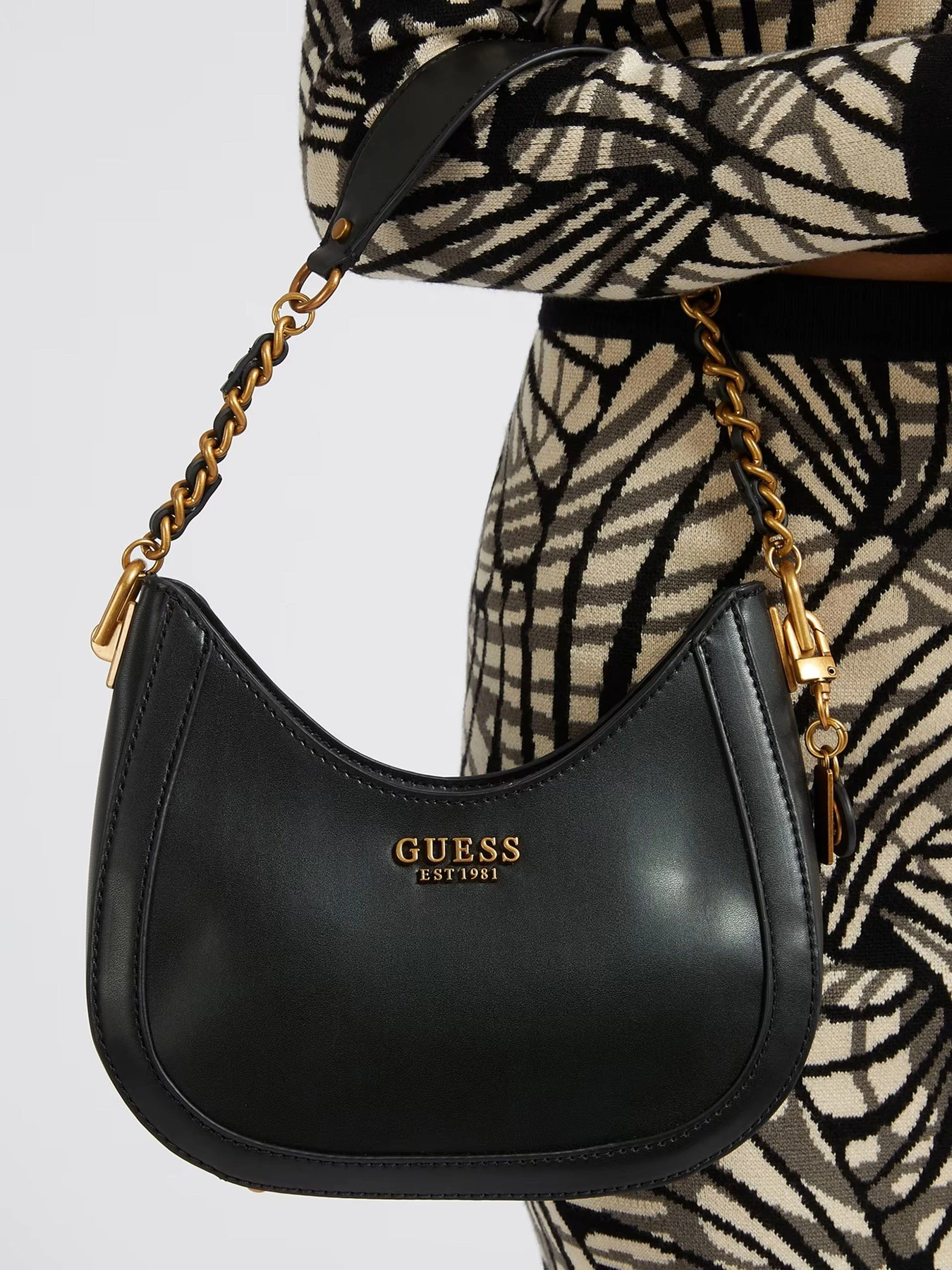 Сумки GUESS модель HWVB85.58010;BLA Фото