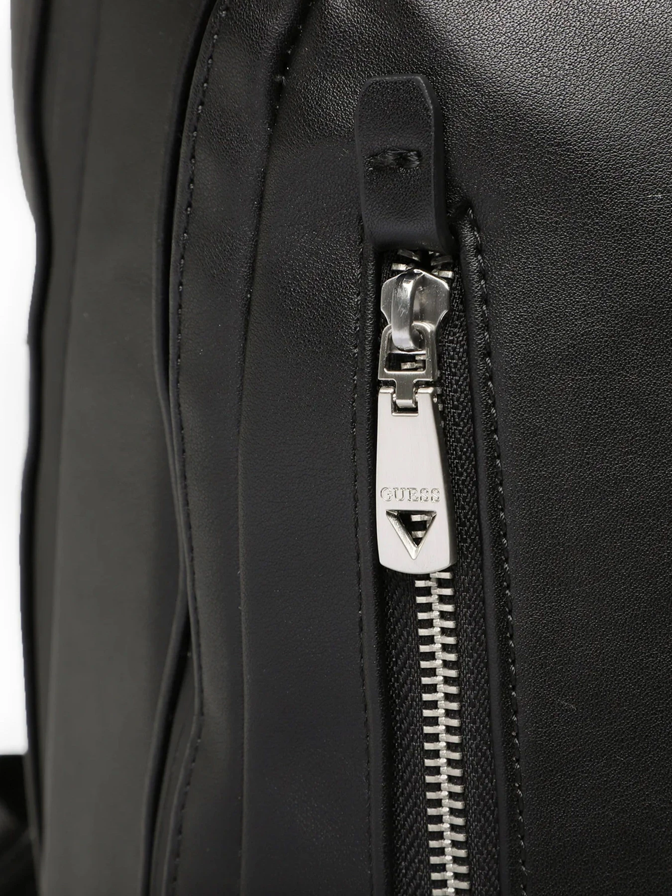 Рюкзаки GUESS модель HMSCAL.P3241;BLA Рюкзаки GUESS модель HMSCAL.P3241;BLA Фото