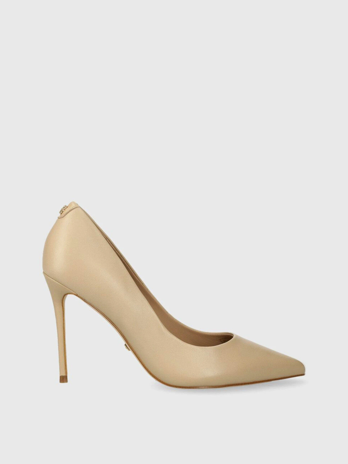 Туфли и лоферы GUESS Sabalia модель FL7SBA.LEA08;NUDE Фото