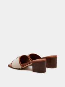 Босоніжки GUESS Ulliye модель FLJULL.FAB19;NATU Фото
