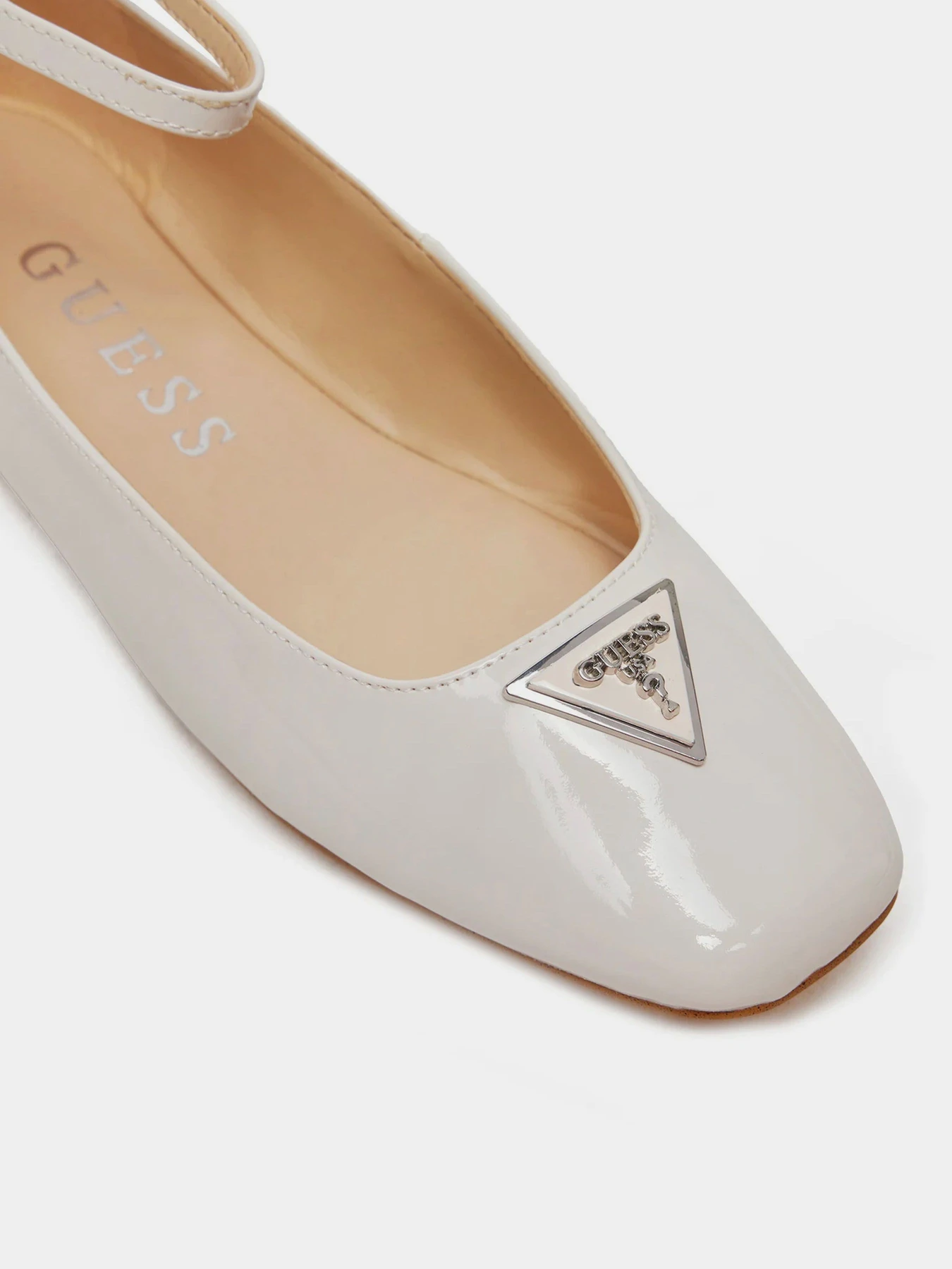 Туфли и лоферы GUESS Levvis модель FLPLVV.PAT02;BEIGE Туфли и лоферы GUESS Levvis модель FLPLVV.PAT02;BEIGE Фото