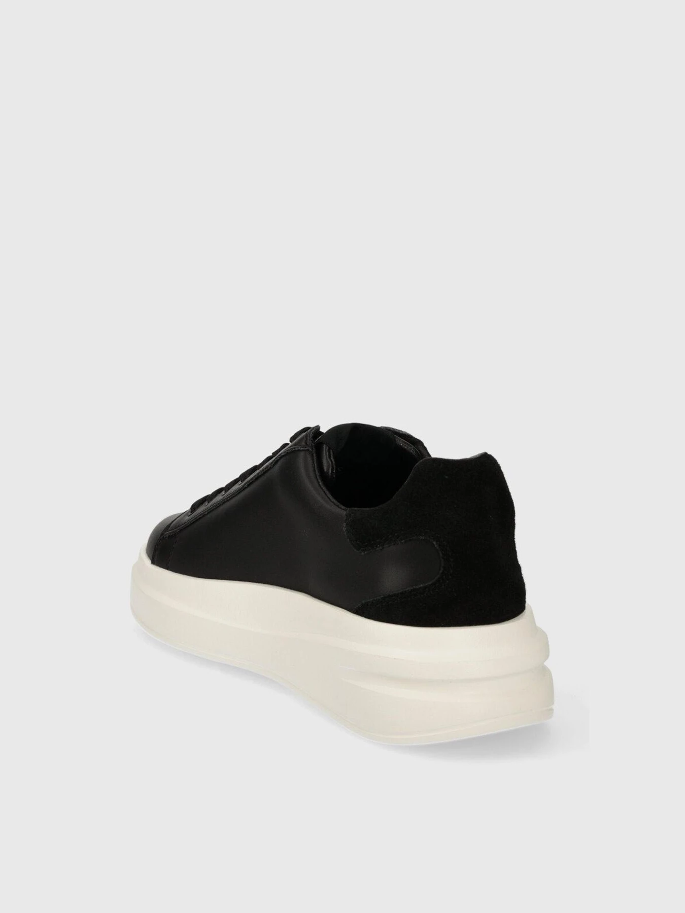 Кеды GUESS Elbina модель FLPVIB.SUE12;BLACK Фото