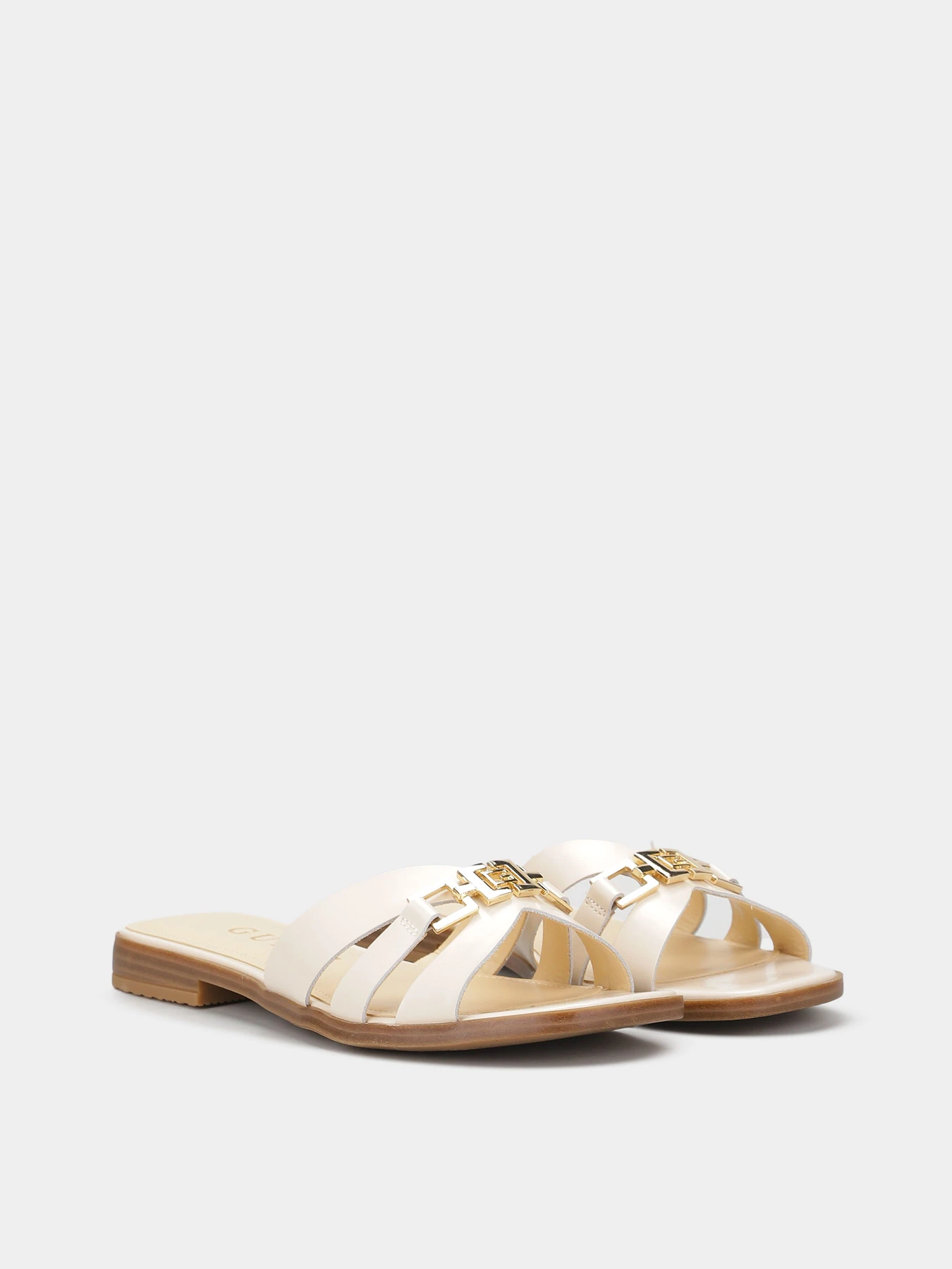 Шльопанці GUESS Realla модель FLJRLL.LEA19;CREAM Фото