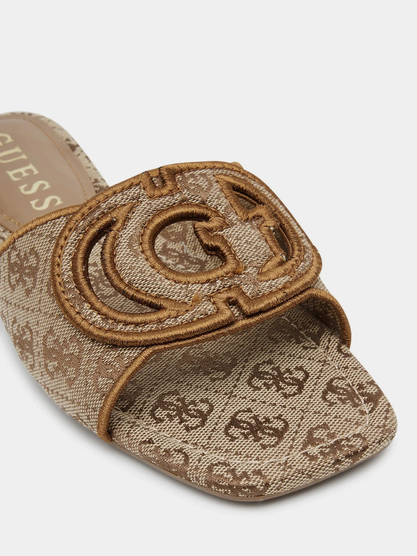 Шльопанці GUESS Tarishae модель FLJTSE.FAL19;BEIBR Фото