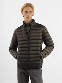 Куртки и дубленки GUESS Light Packable Realdown Jkt модель M1RL47.WDQ50;A11G Фото