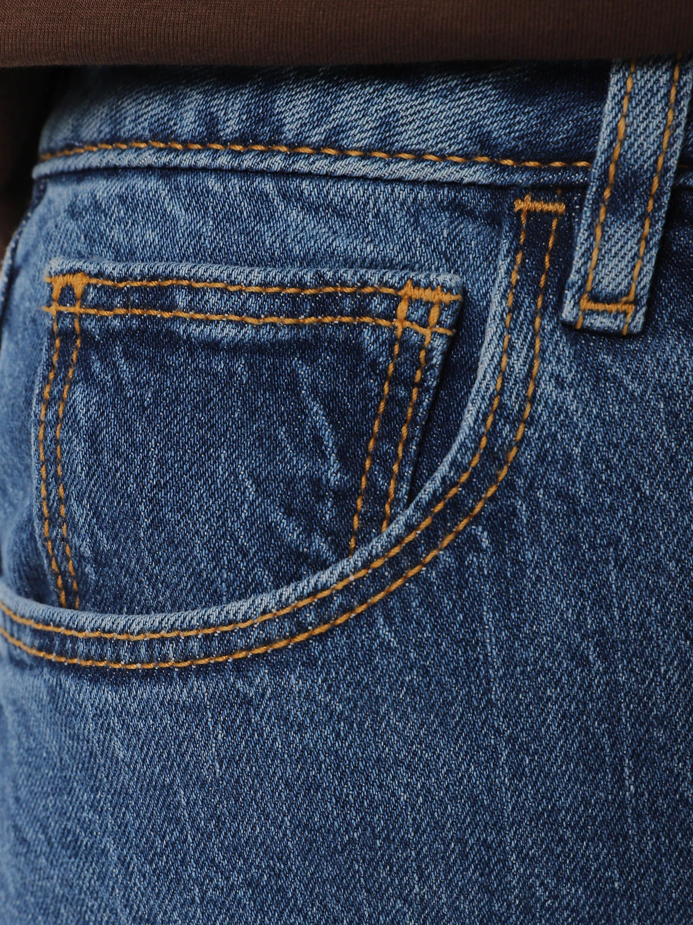 Джинсы GUESS Mom Jean Aumd Authentic Mid модель W2YA21.D4NH5;AUMD Джинсы GUESS Mom Jean Aumd Authentic Mid модель W2YA21.D4NH5;AUMD Фото