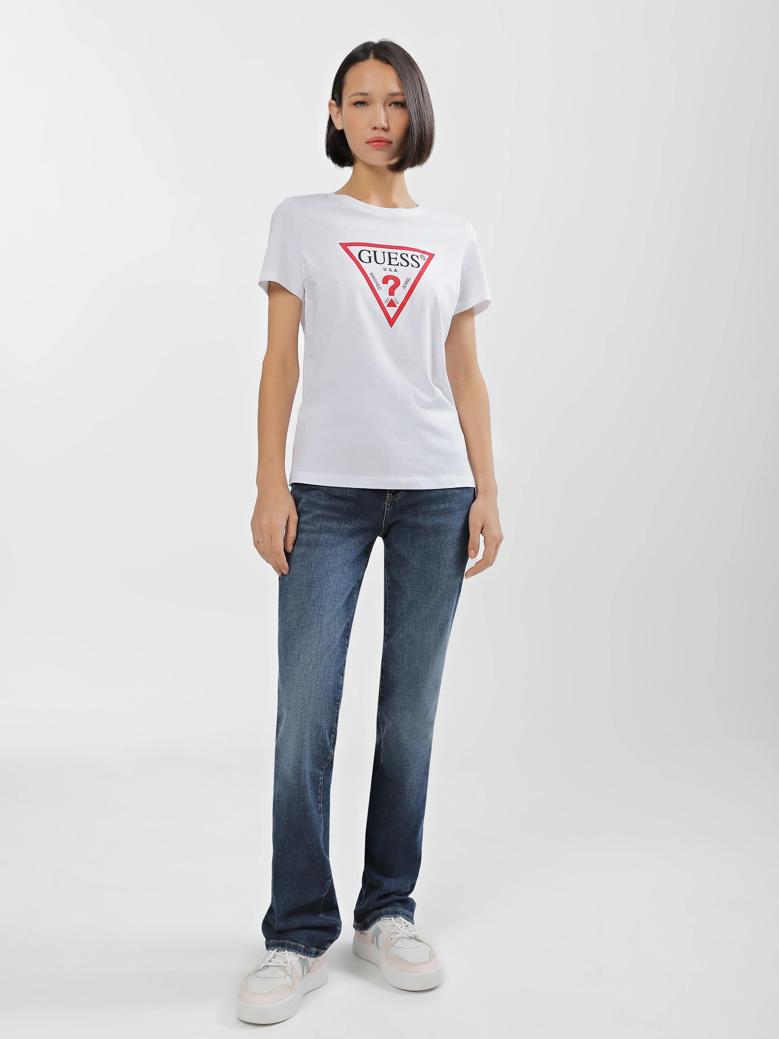 Жіночі Прямі джинси GUESS Shape Up