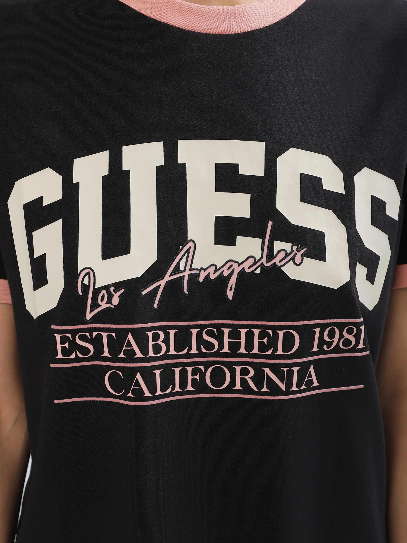Футболки и поло GUESS Allegra Ss T-Shirt модель V3BI03.J1314;JBLK Фото