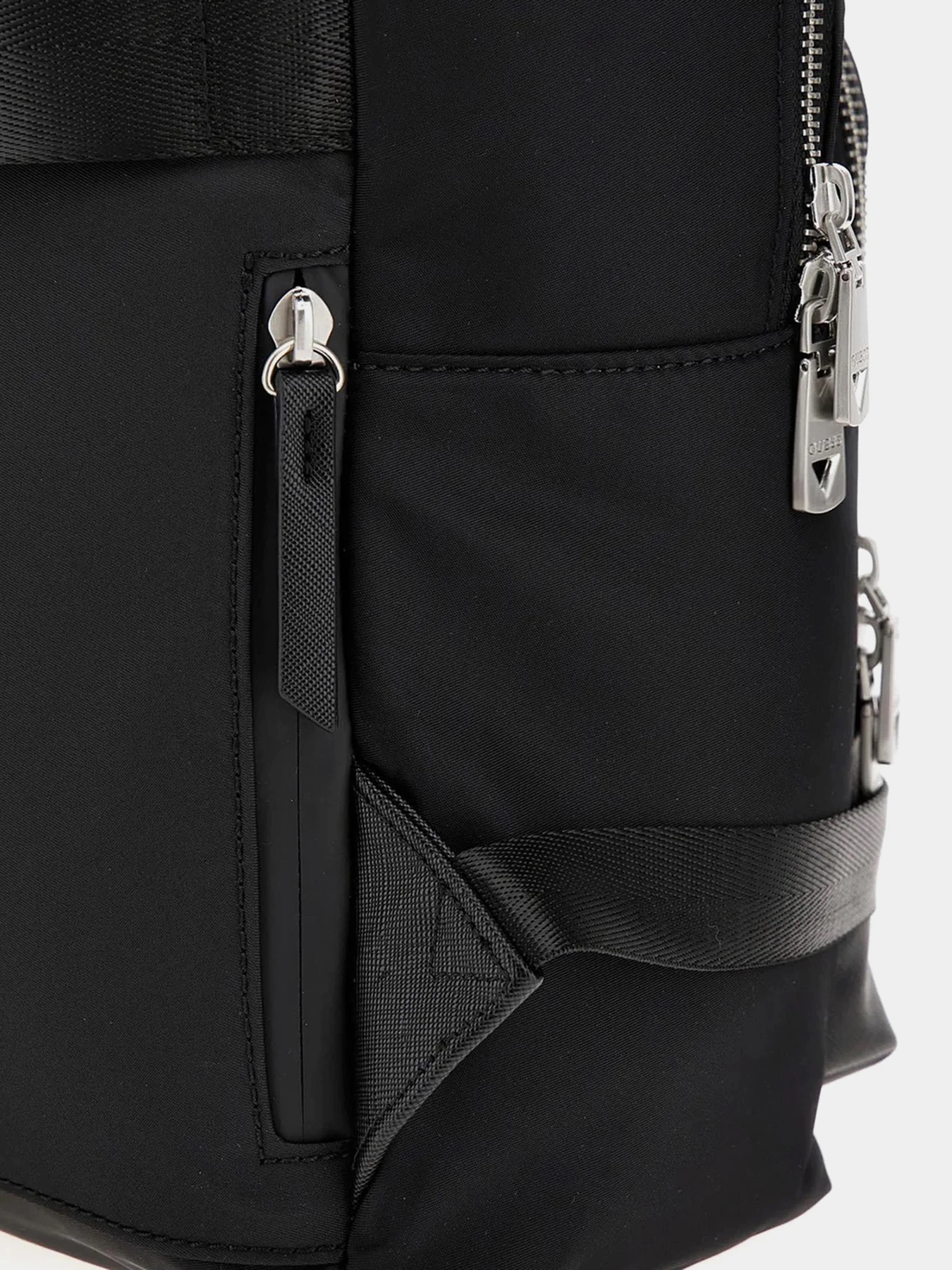 Рюкзаки GUESS Certosa Nylon Eco Backpack модель HMECRN.P3406;BLA Рюкзаки GUESS Certosa Nylon Eco Backpack модель HMECRN.P3406;BLA Фото