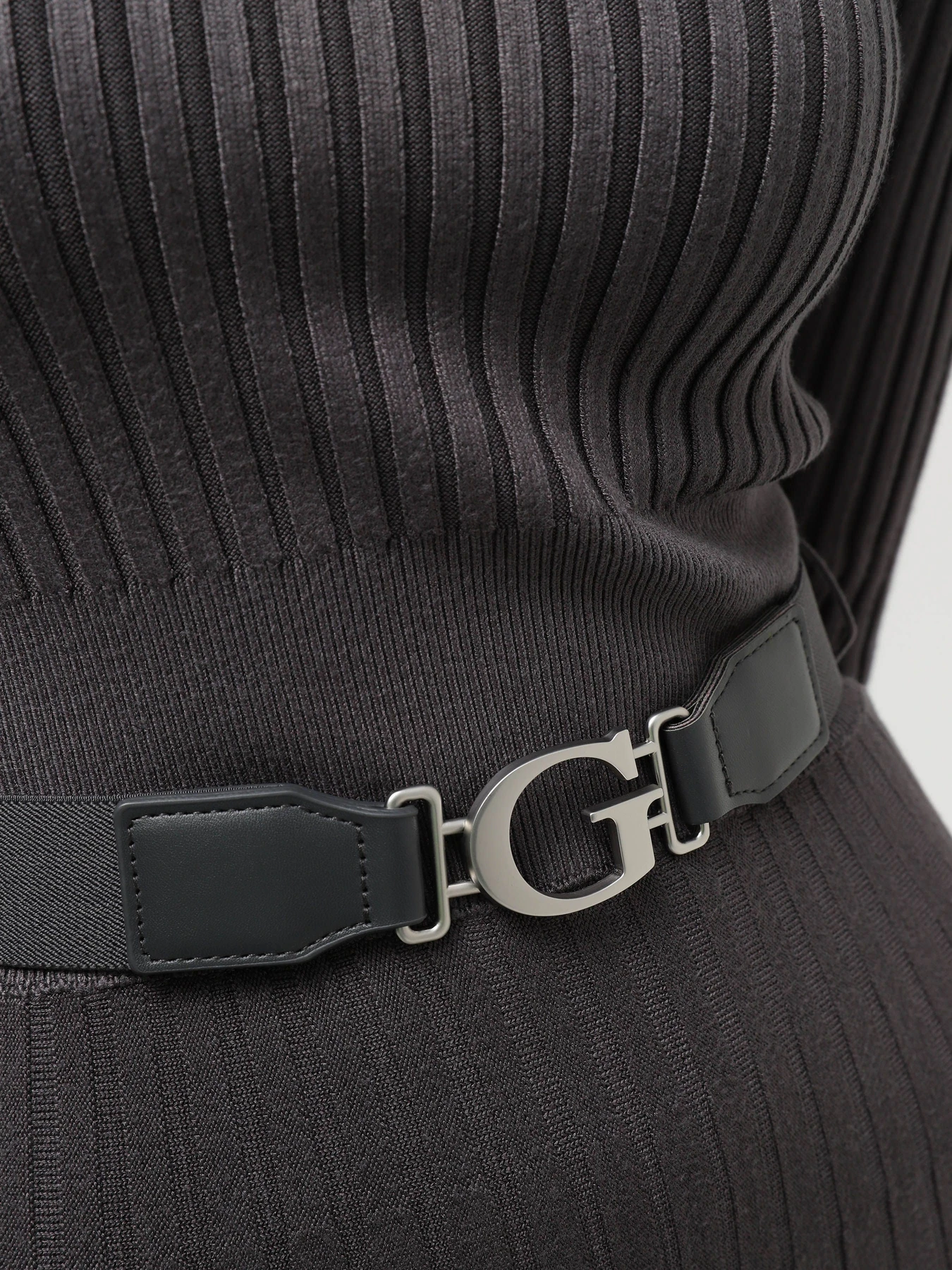 Платья GUESS Bayan Elbise модель W2BK29.Z2YJ2;G9M6 Платья GUESS Bayan Elbise модель W2BK29.Z2YJ2;G9M6 Фото