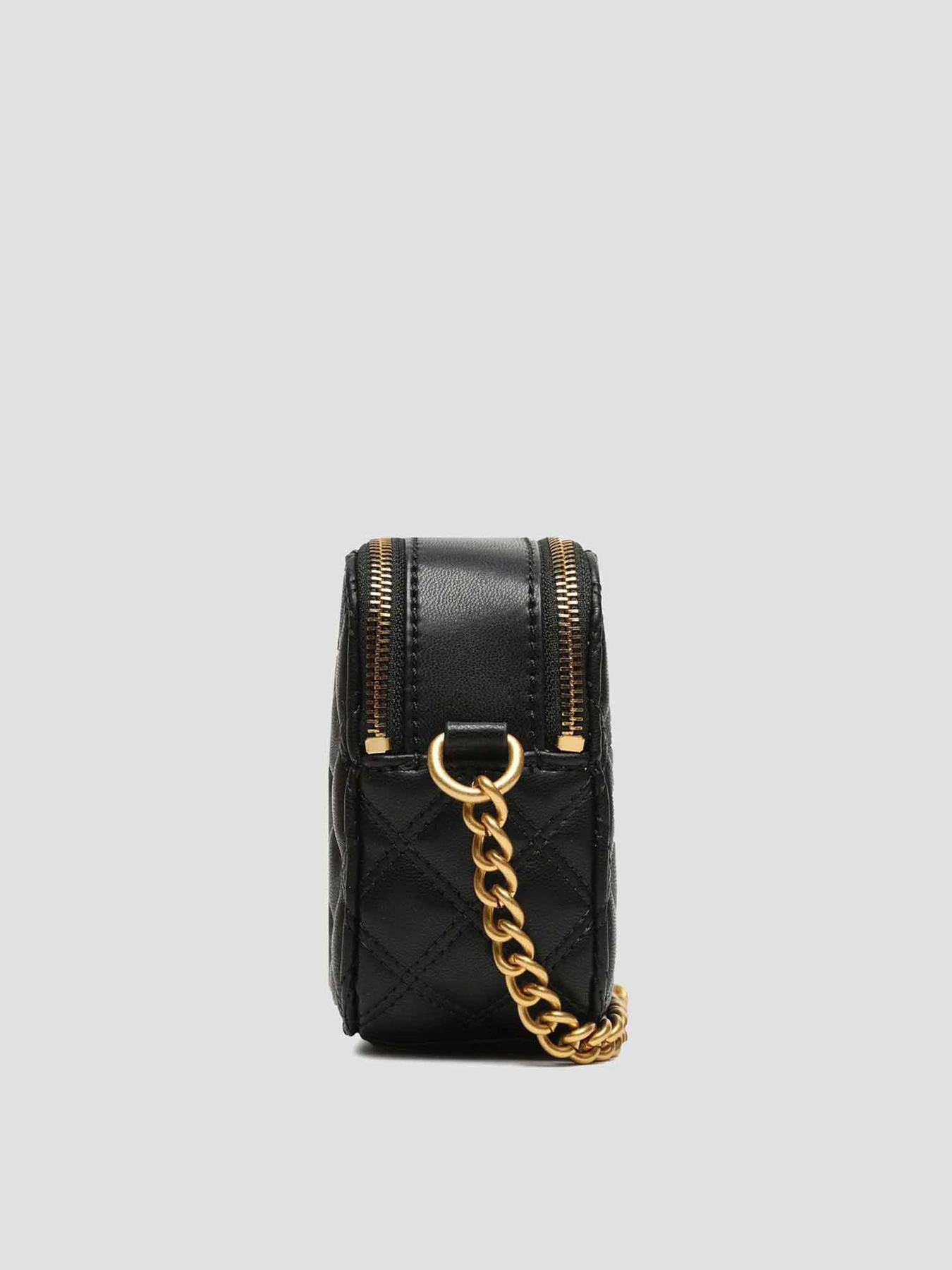 Сумки GUESS Giully модель HWQA87.48140;BLA Сумки GUESS Giully модель HWQA87.48140;BLA Фото