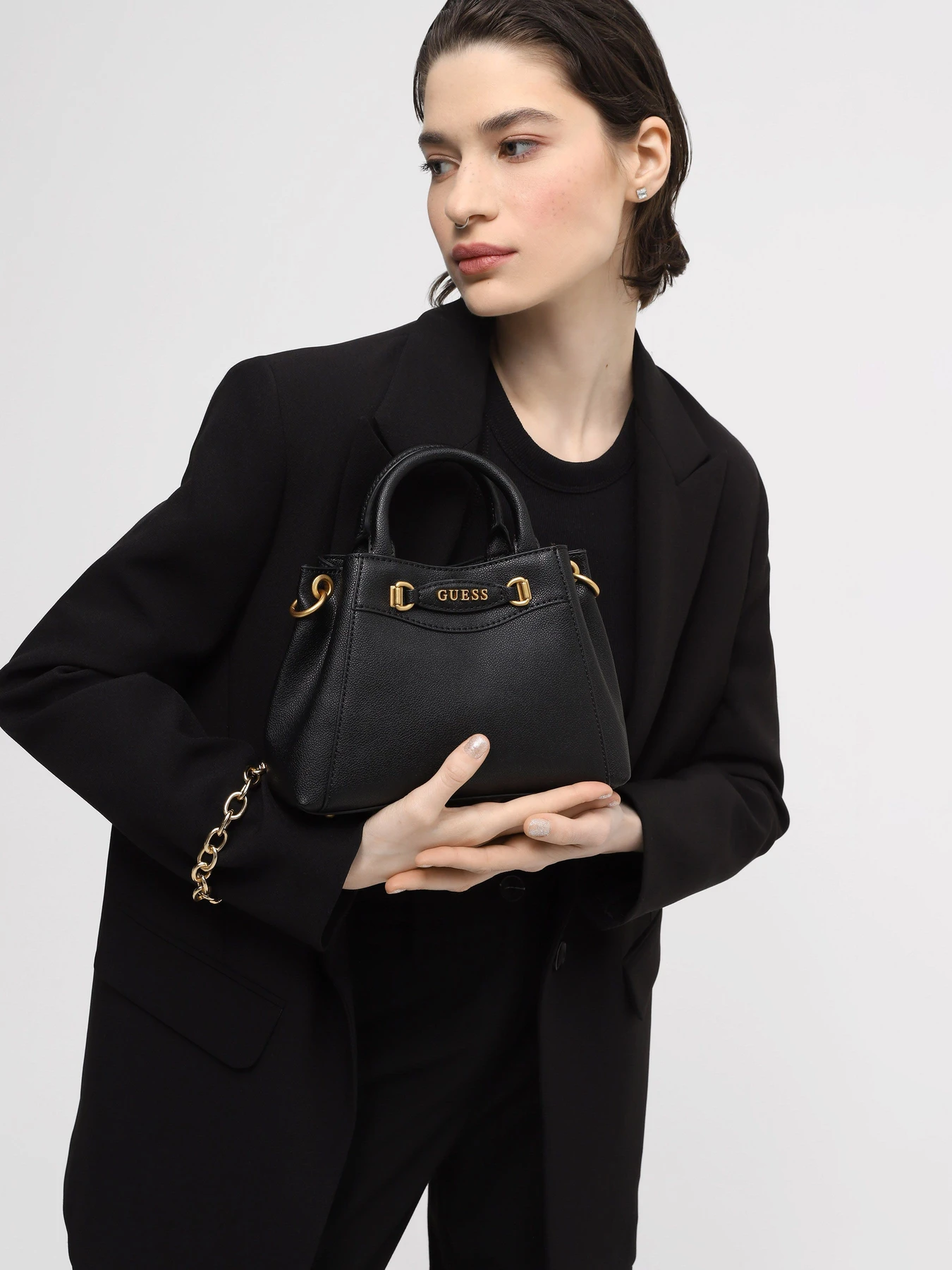 Сумки GUESS James модель HWVA92.21760;BLA Сумки GUESS James модель HWVA92.21760;BLA Фото