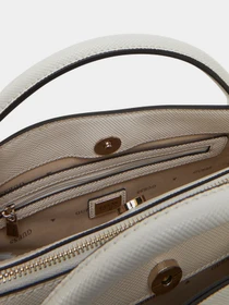 Сумки GUESS Fedana Sml Girlfriend Satchel модель HWZG96.43050;OFF Фото