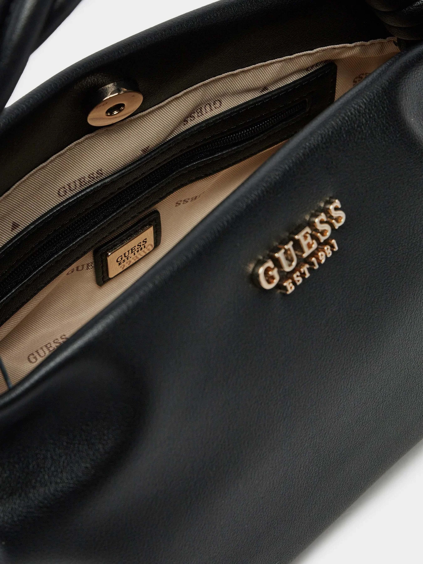 Сумки GUESS Sansa модель HWNG84.76110;BLA Сумки GUESS Sansa модель HWNG84.76110;BLA Фото