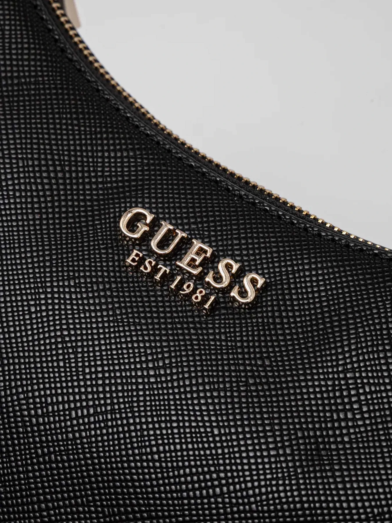 Сумки GUESS Fedana модель HWZG96.43720;BLA Фото