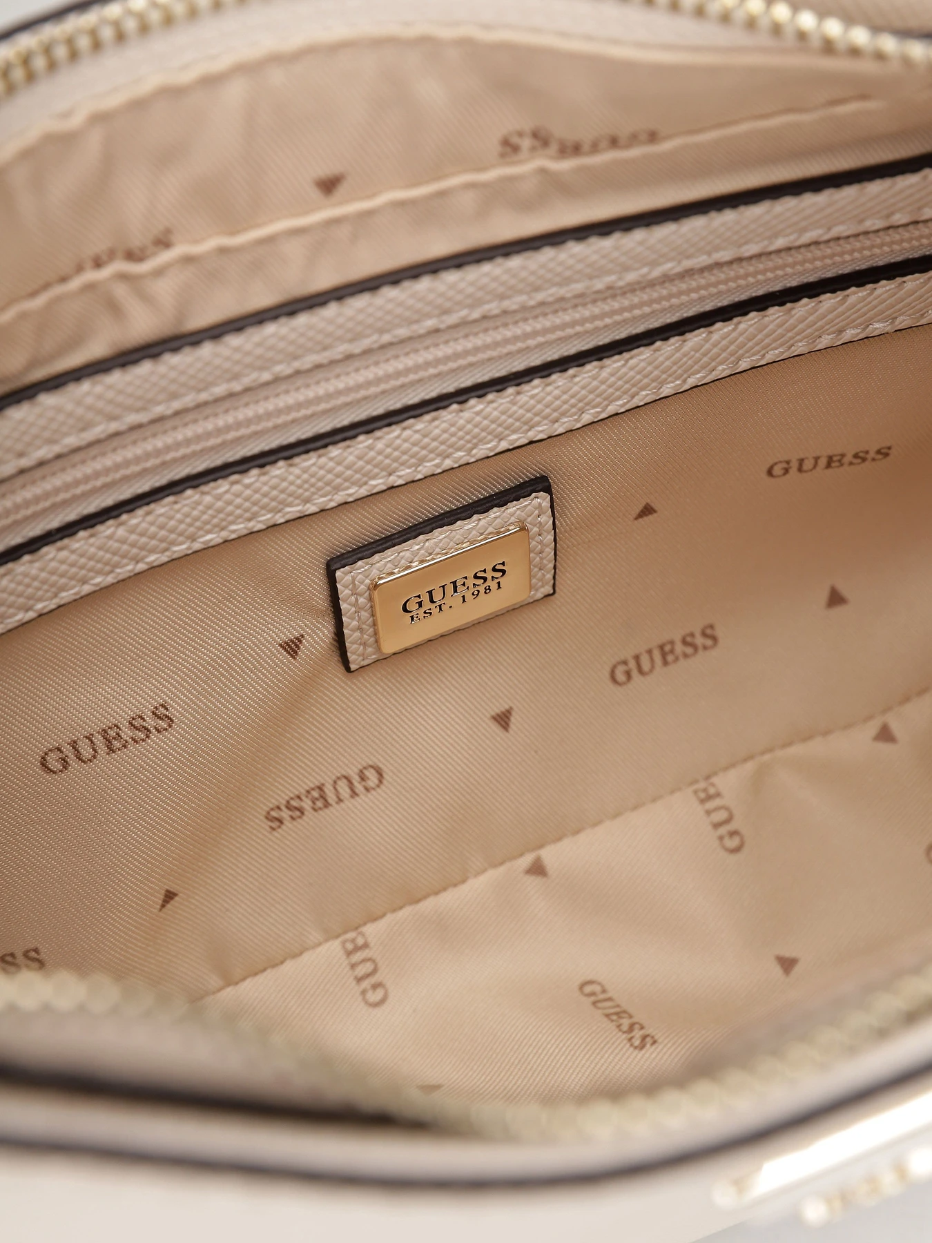 Сумки GUESS Noelle II модель HWZG96.72180;BON Сумки GUESS Noelle II модель HWZG96.72180;BON Фото