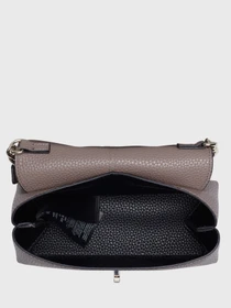 Сумки GUESS Uptown Chic модель HWAG73-01780-TAU Фото