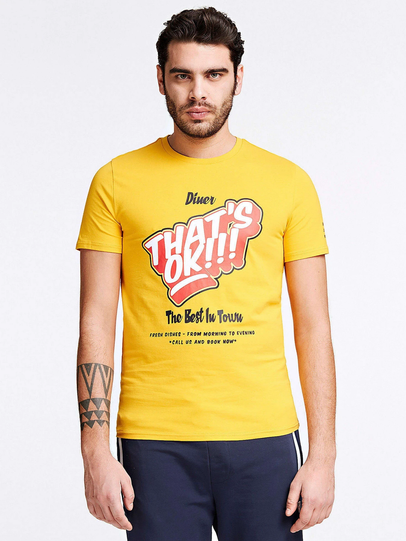 Футболки и поло GUESS Call Us Cn Ss Tee модель M0YI58-J1300-G294 Фото