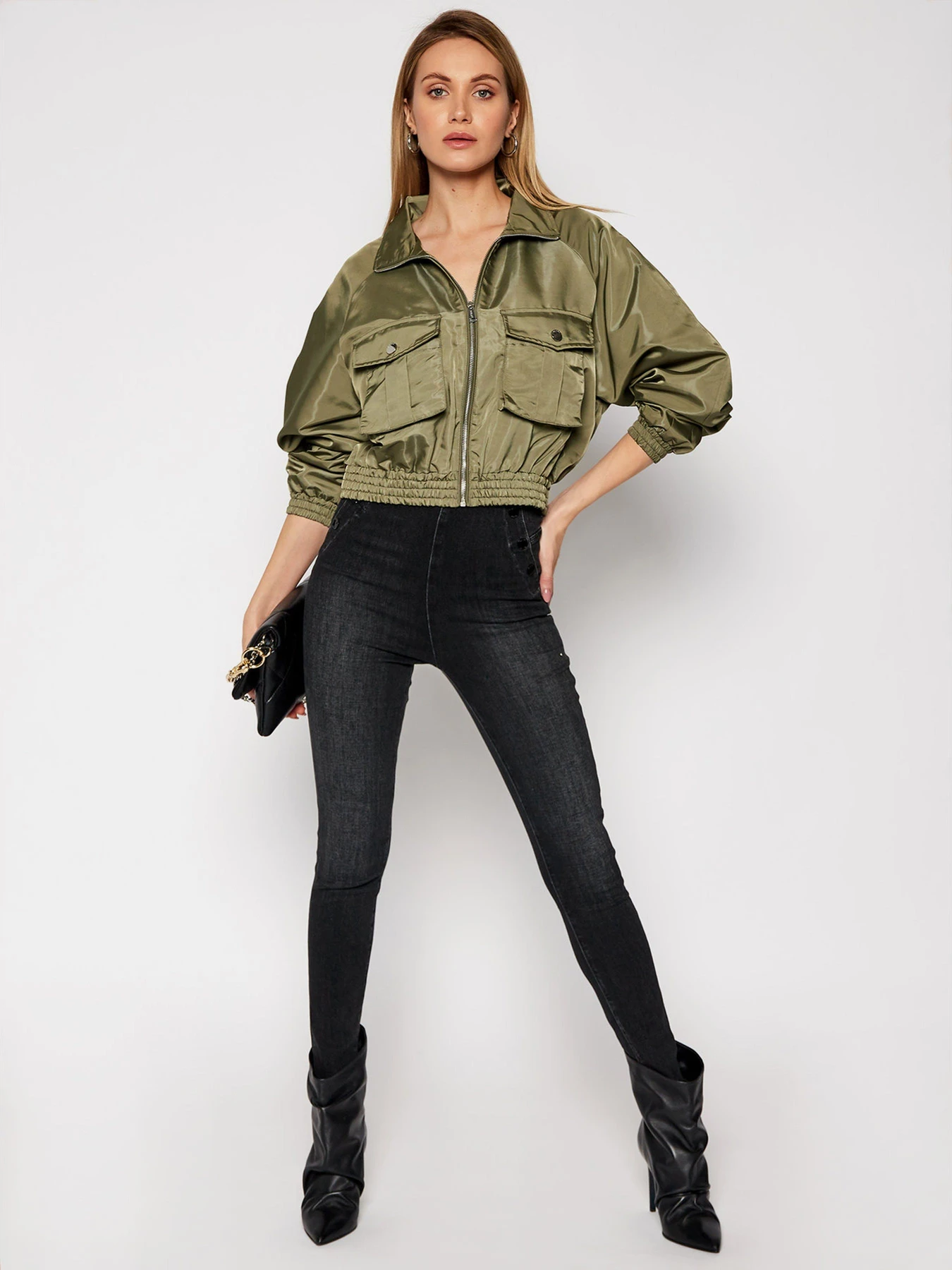Куртки та дублянки GUESS модель W1RL84-WDOG2-G831 Куртки та дублянки GUESS модель W1RL84-WDOG2-G831 Фото