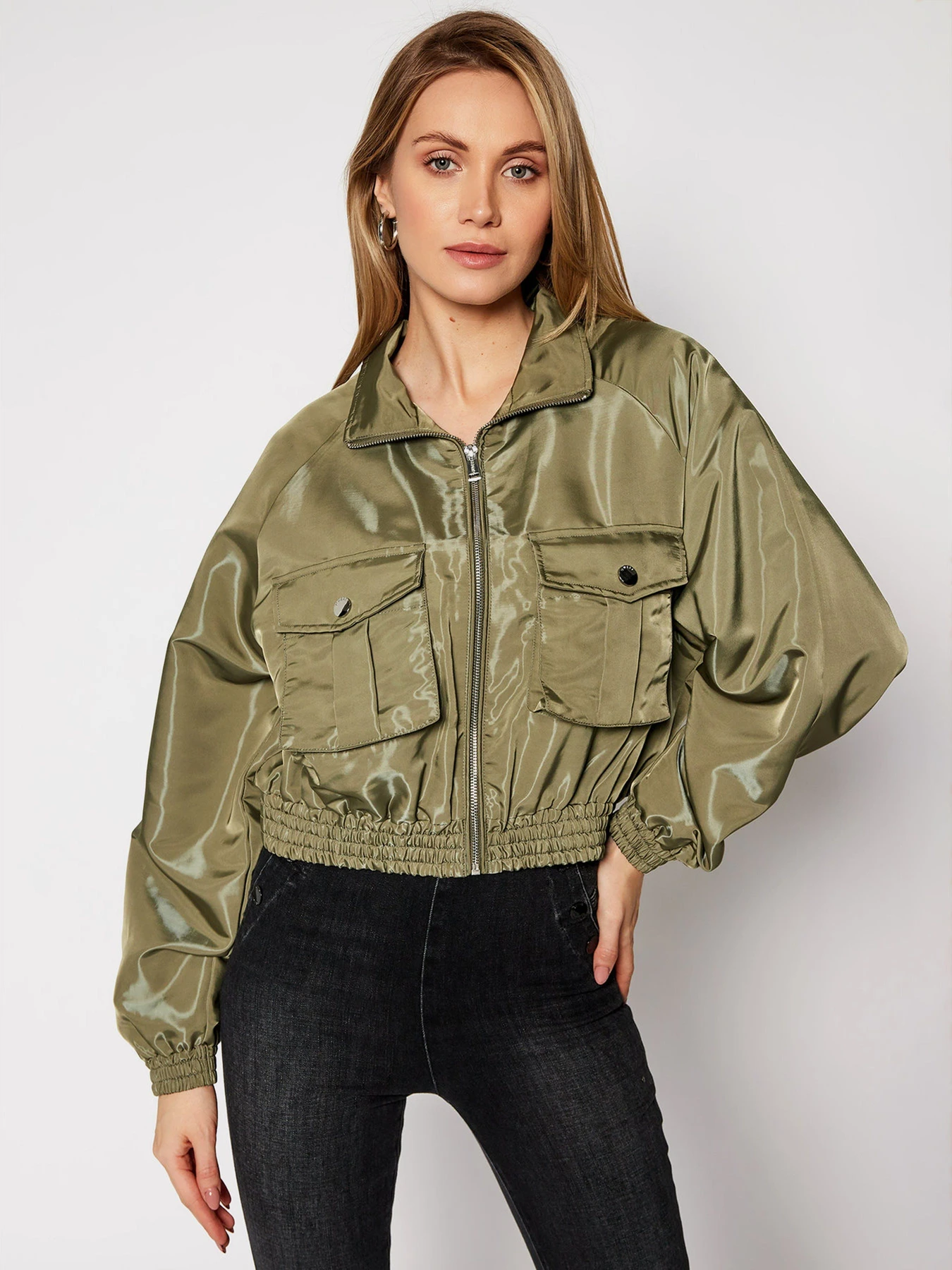 Куртки та дублянки GUESS модель W1RL84-WDOG2-G831 Куртки та дублянки GUESS модель W1RL84-WDOG2-G831 Фото