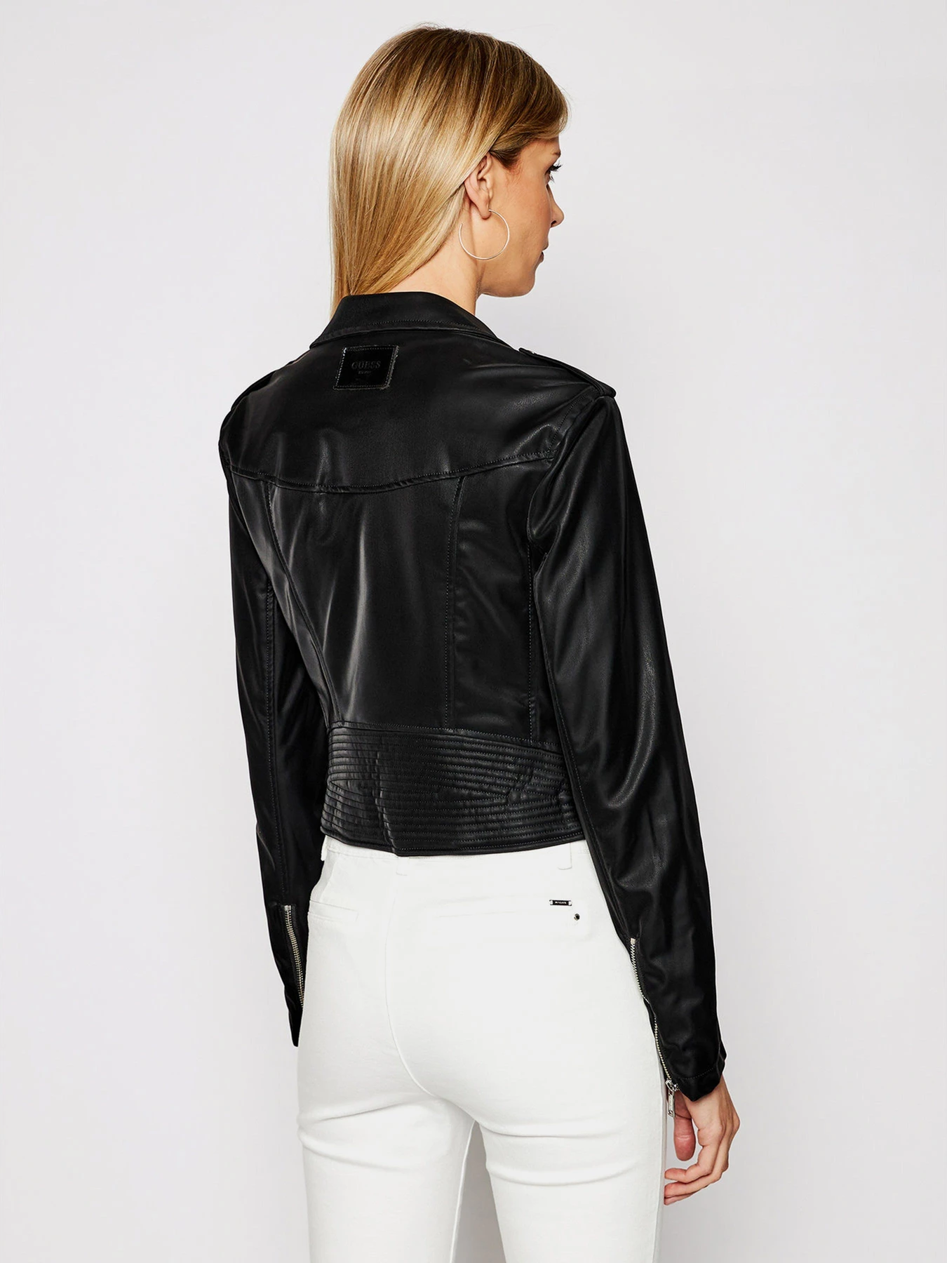 Куртки та дублянки GUESS модель W1RL99-WDOC0-JBLK Куртки та дублянки GUESS модель W1RL99-WDOC0-JBLK Фото