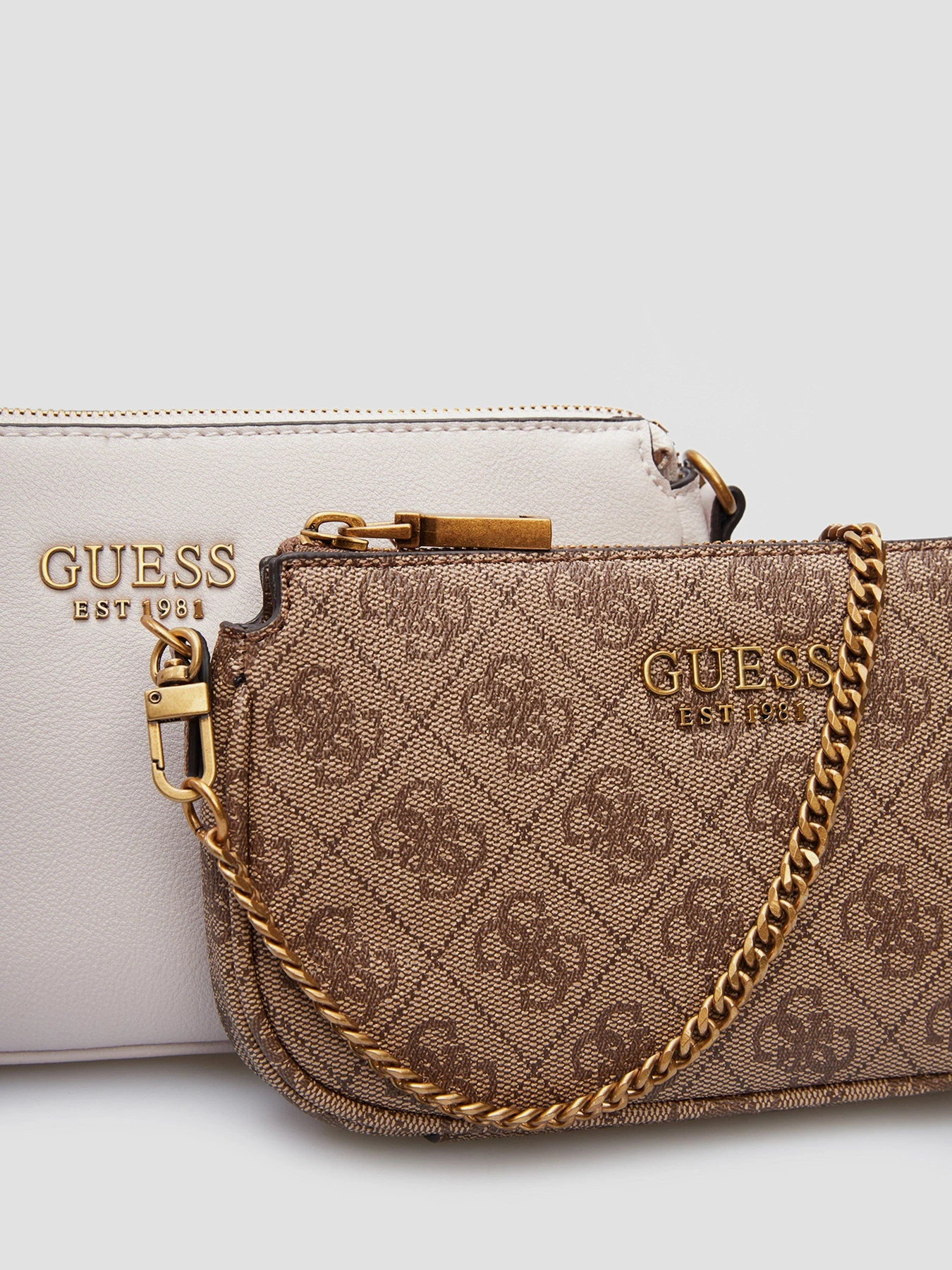 Сумки GUESS
Mika Mini модель HWSB79-67700-BRO Сумки GUESS
Mika Mini модель HWSB79-67700-BRO Фото