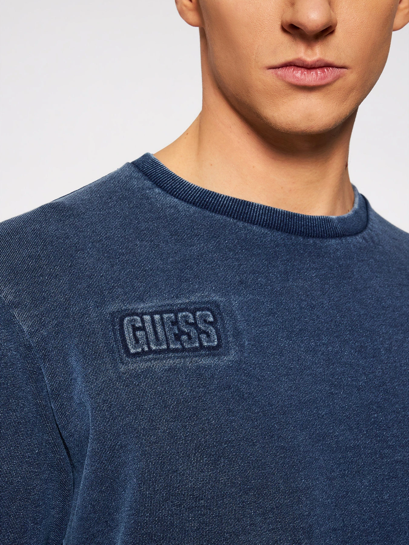 Худи и свитшоты GUESS Bluza модель M1GQ48-K9V10-F7V2 Худи и свитшоты GUESS Bluza модель M1GQ48-K9V10-F7V2 Фото