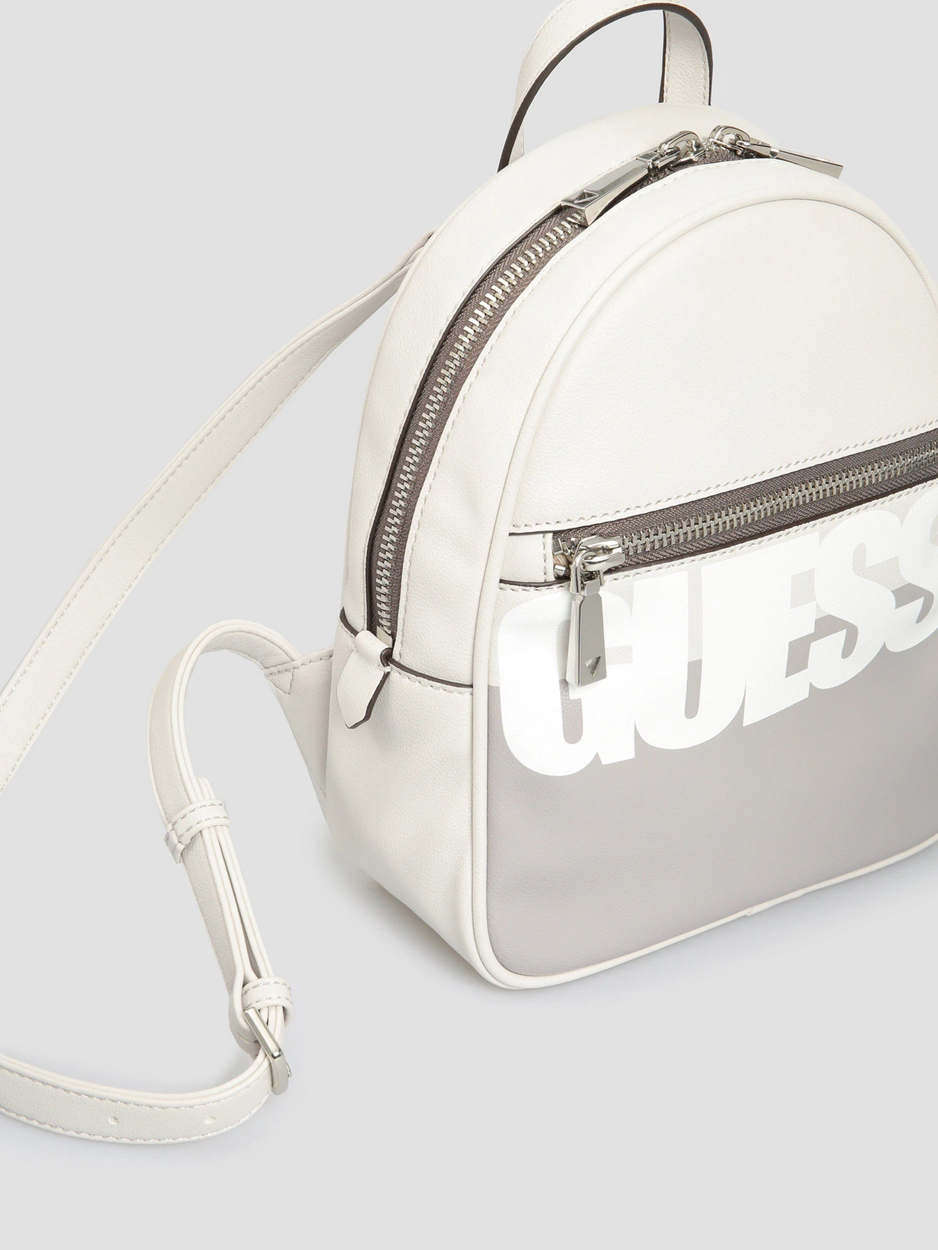 Рюкзаки GUESS
Kalipso модель HWIY81-10320-ICM Рюкзаки GUESS
Kalipso модель HWIY81-10320-ICM Фото