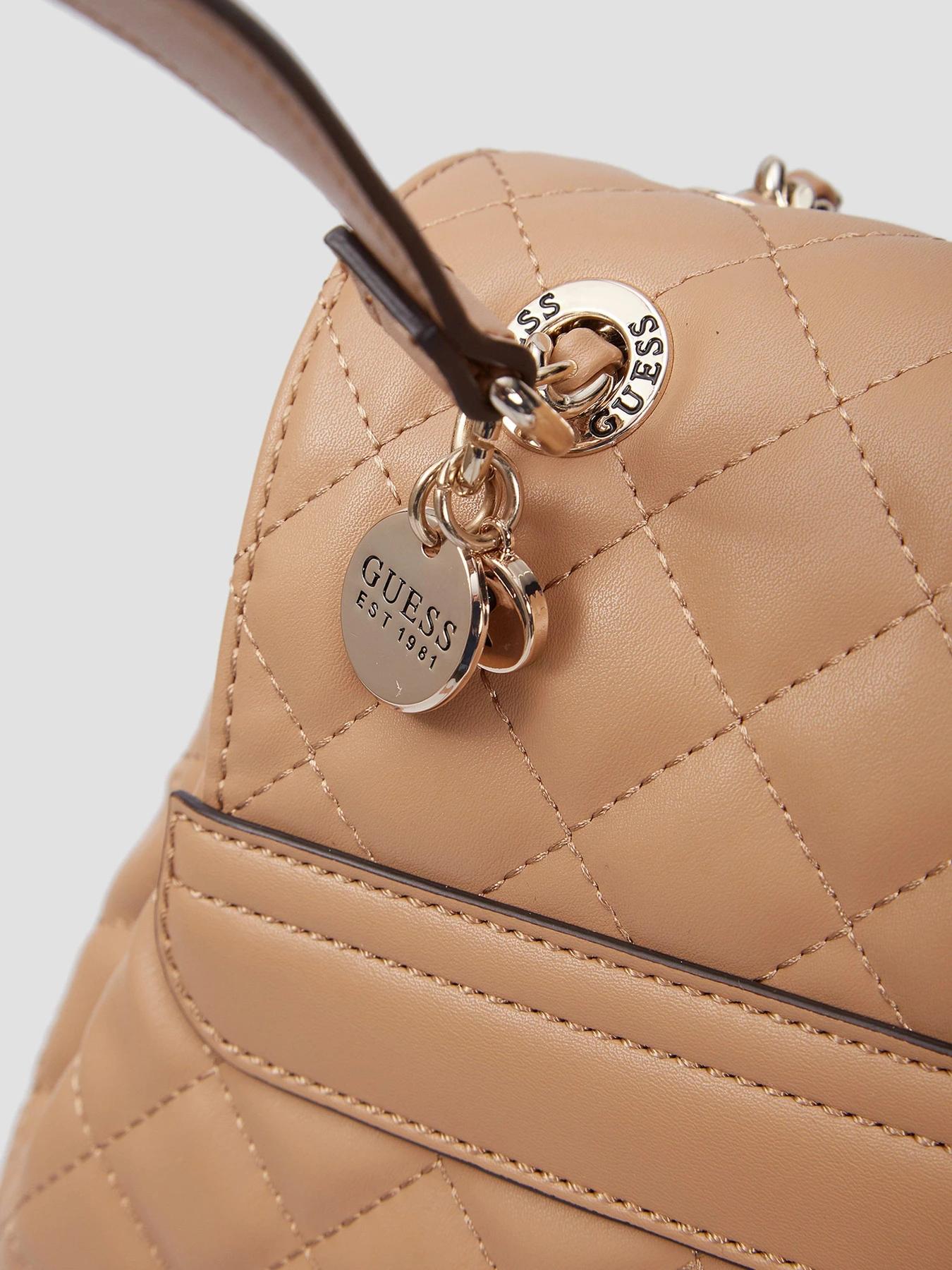 Рюкзаки GUESS модель HWVG79-70320-BEI Рюкзаки GUESS модель HWVG79-70320-BEI Фото
