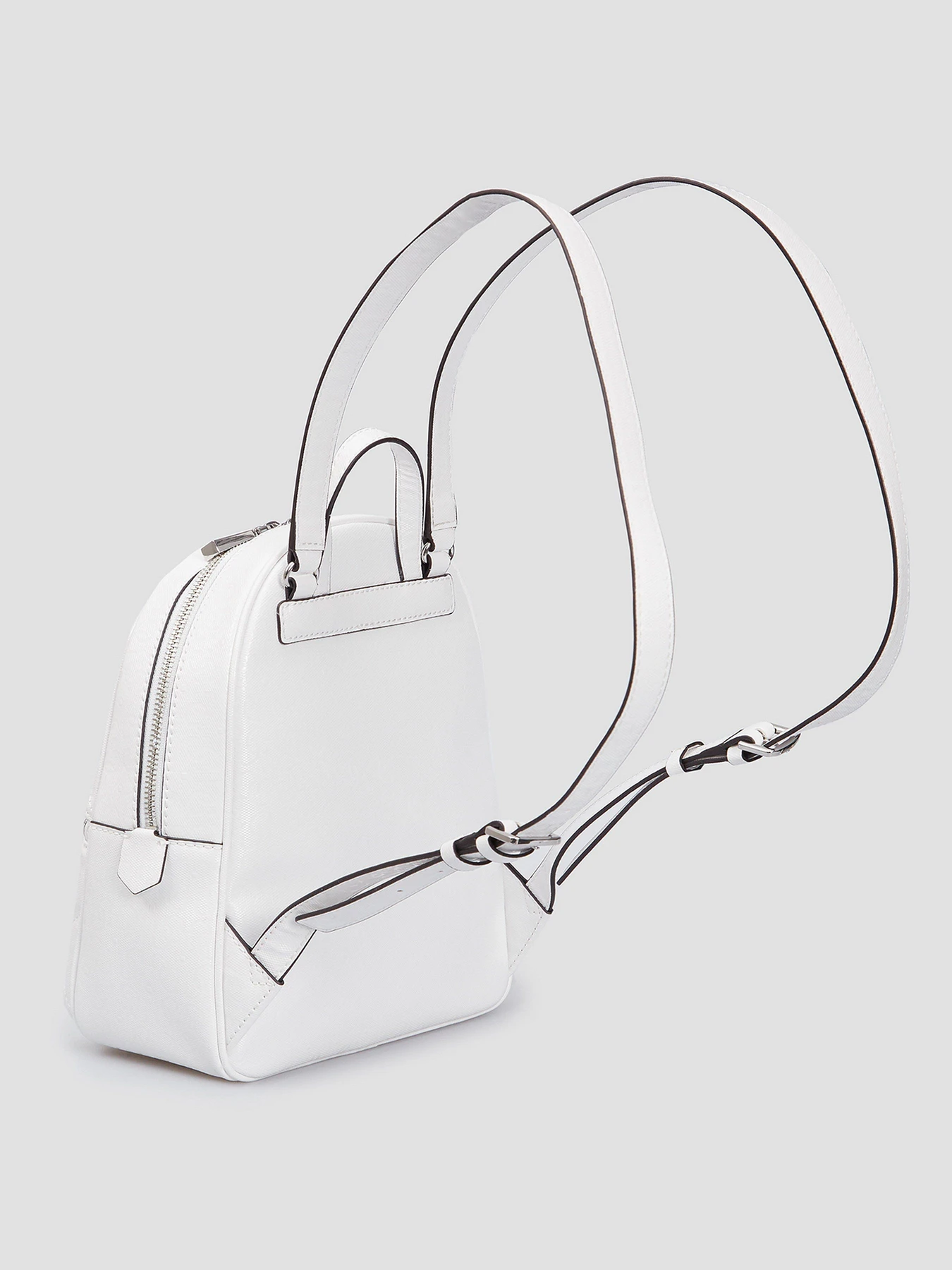 Рюкзаки GUESS
Dilla модель HWWY79-71320-WHI Рюкзаки GUESS
Dilla модель HWWY79-71320-WHI Фото