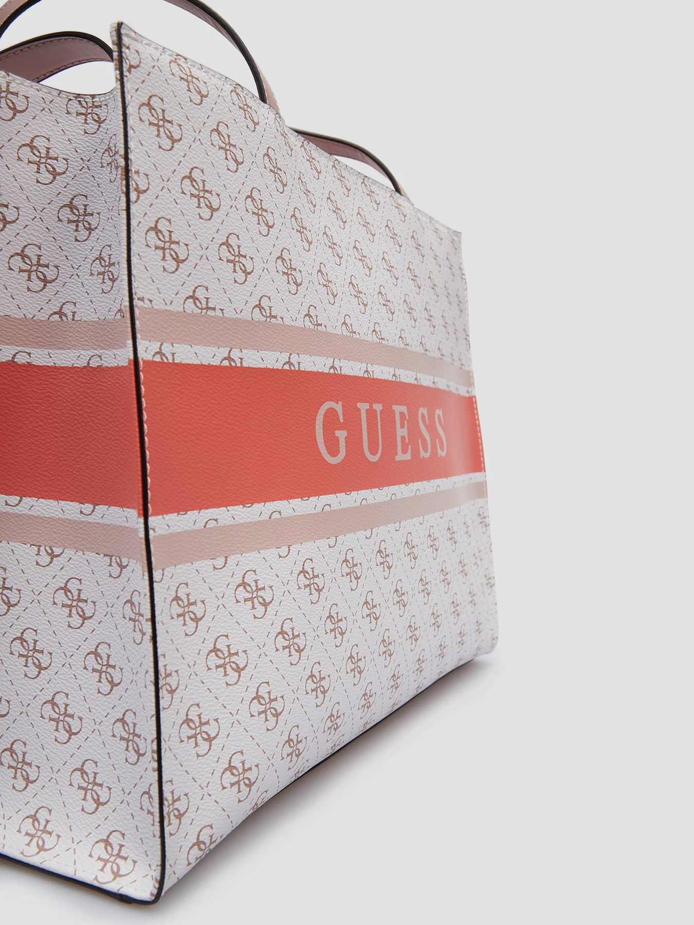 Сумки GUESS модель HWSW78-94230-WTC Сумки GUESS модель HWSW78-94230-WTC Фото