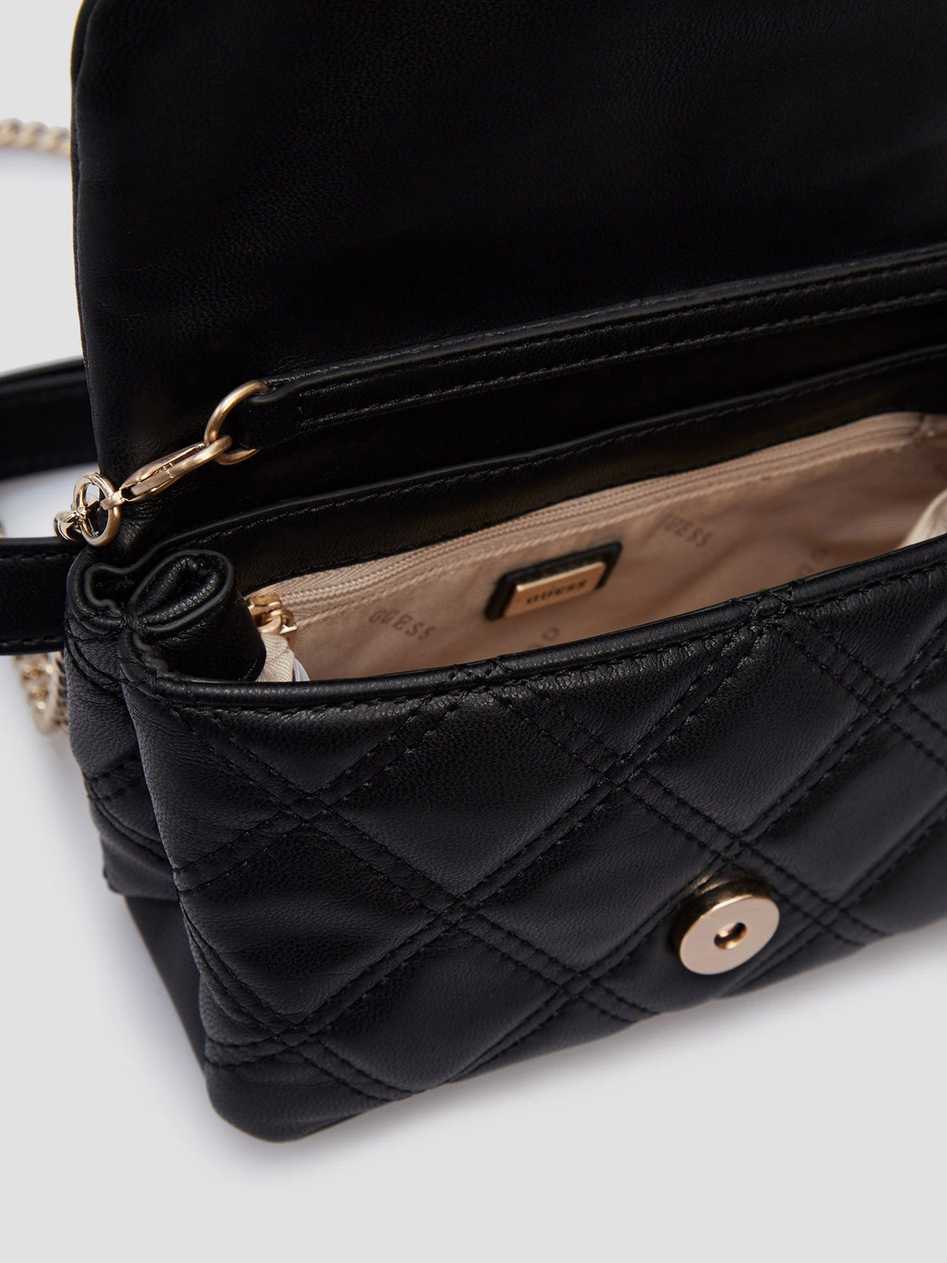 Сумки GUESS
Kamina Mini модель HWVS81-11810-BLA Сумки GUESS
Kamina Mini модель HWVS81-11810-BLA Фото