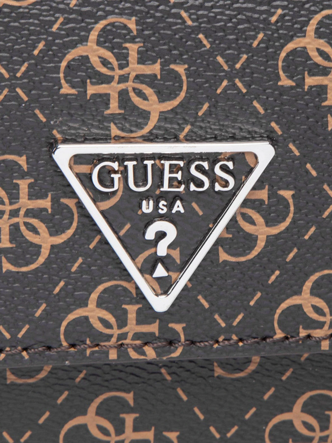 Сумки GUESS
Ambrose Mini модель HWSY81-08780-BWG Сумки GUESS
Ambrose Mini модель HWSY81-08780-BWG Фото