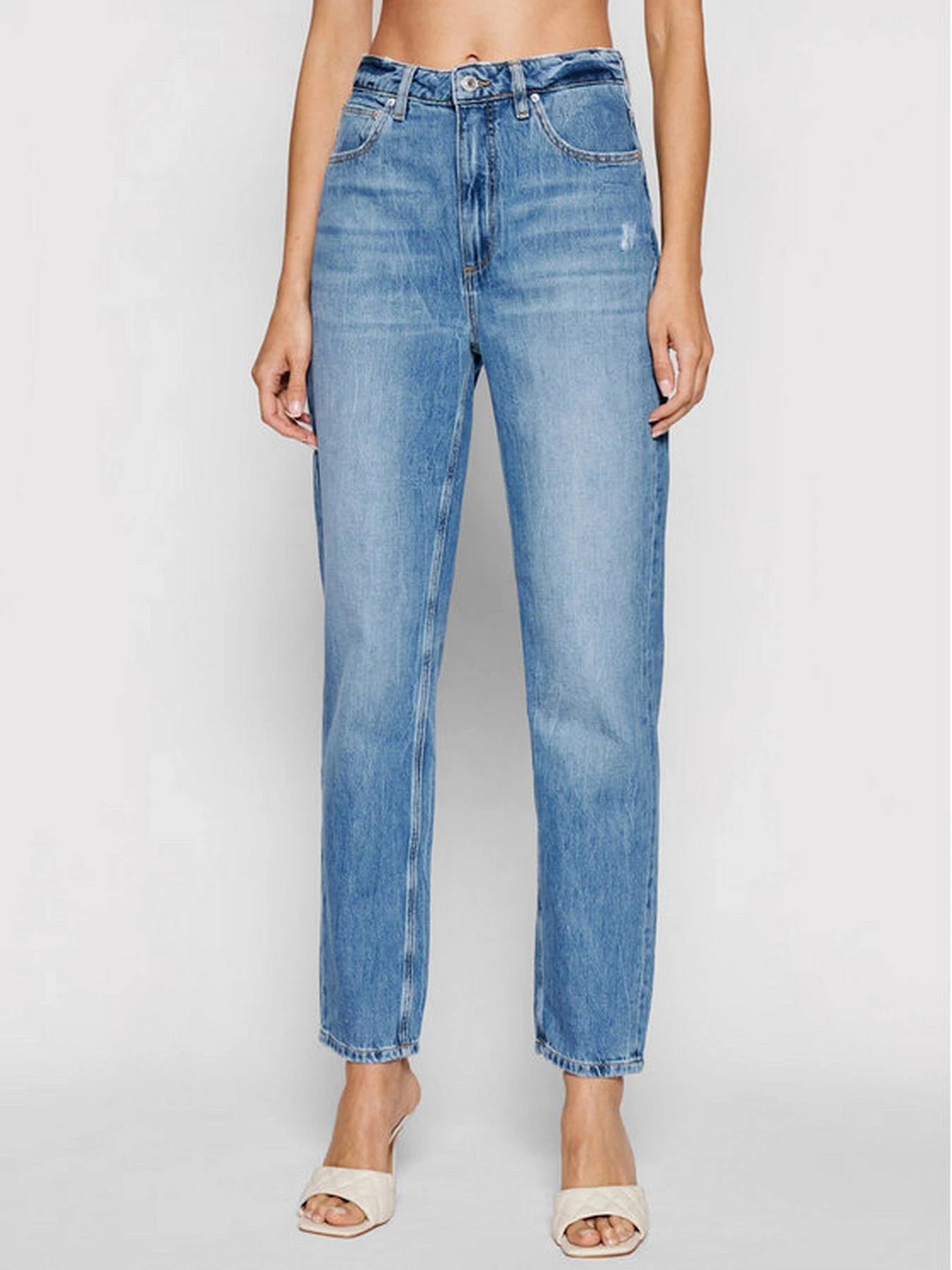Джинсы GUESS Mom модель W1YA21.D3Y0G;STWY Фото