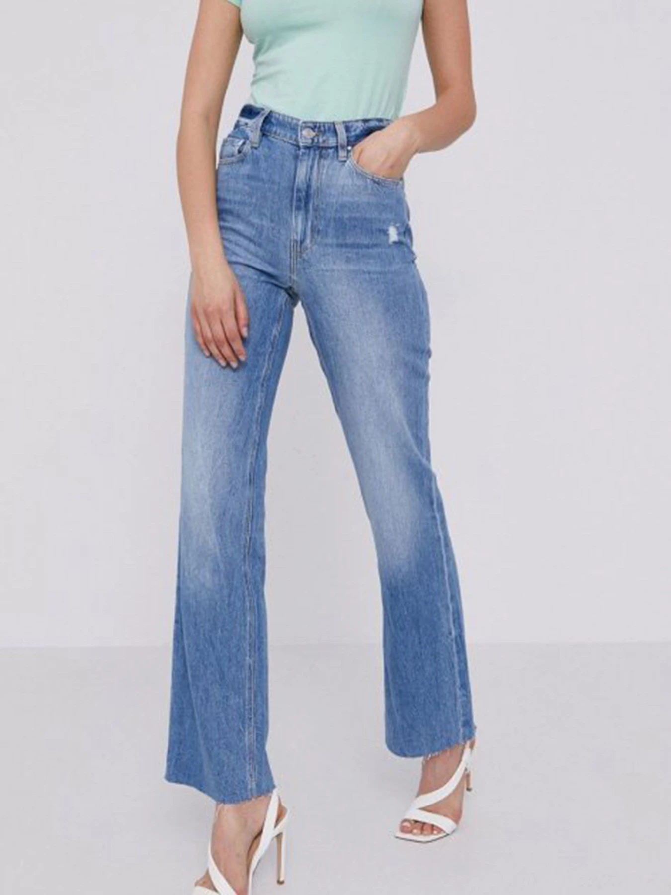 Джинси GUESS Straight модель W1YA33.D3Y0G;STWY Джинси GUESS Straight модель W1YA33.D3Y0G;STWY Фото